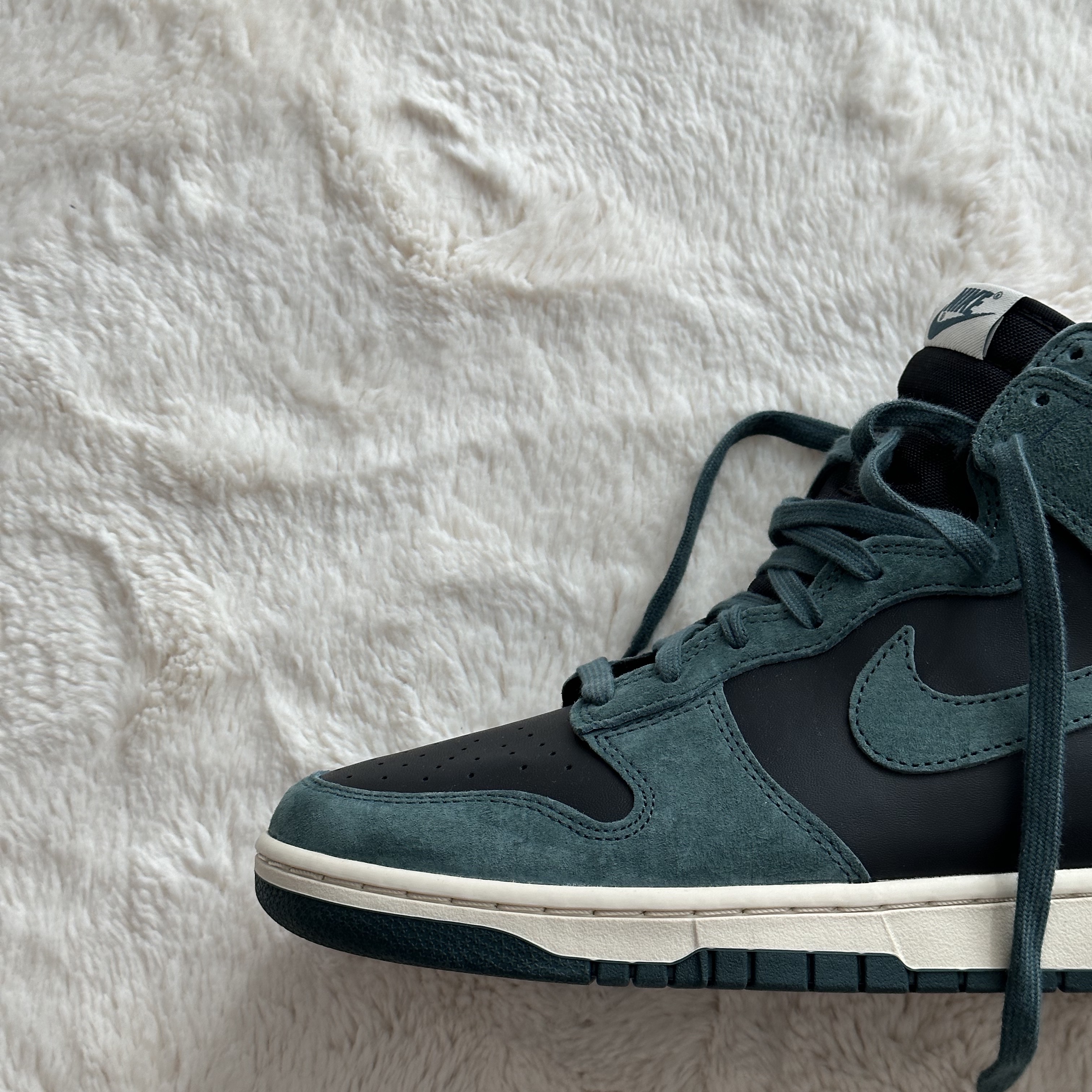 Nike Dunk High Retro PRM Faded Spruce 착용 스타일