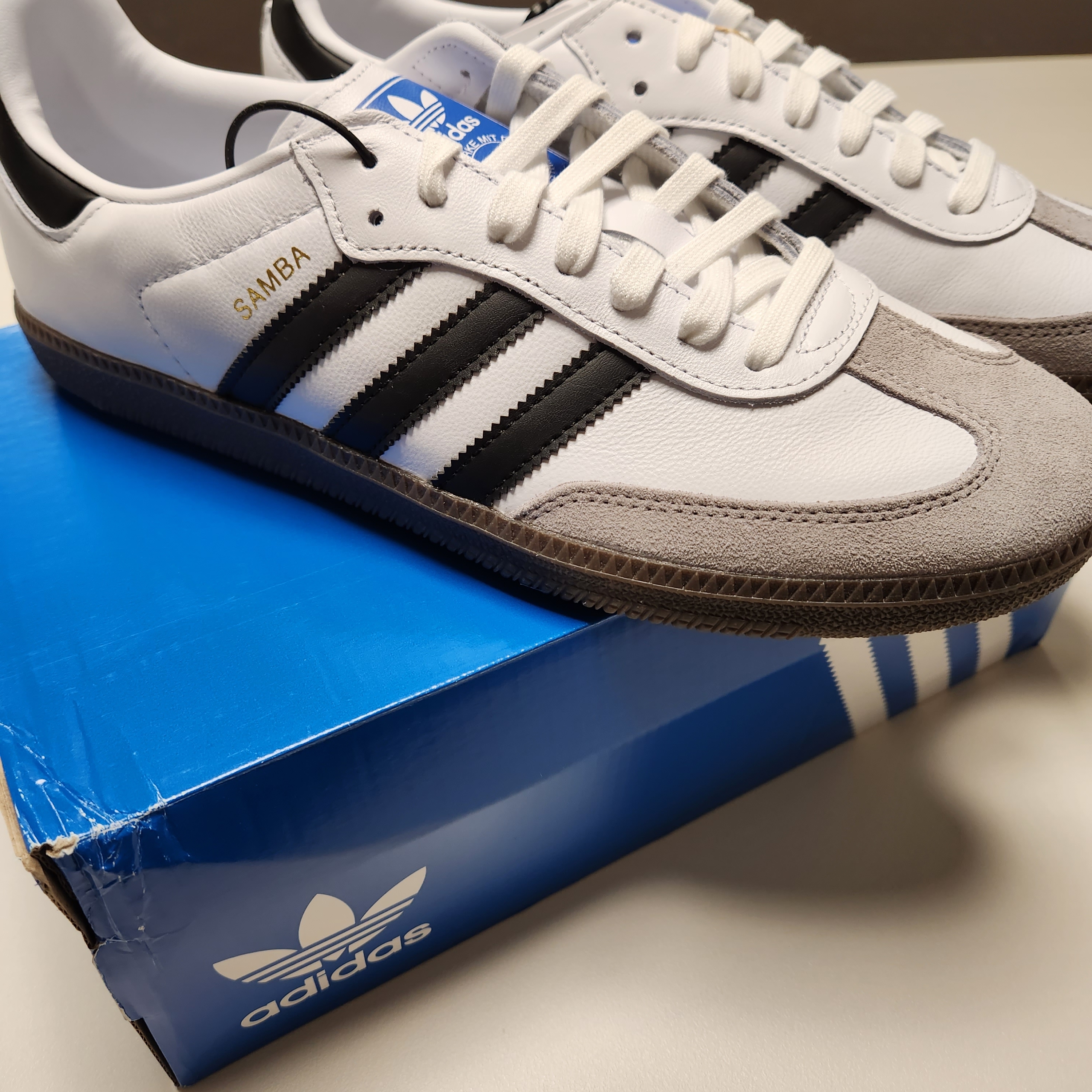 Adidas Samba OG Cloud White 착용 스타일