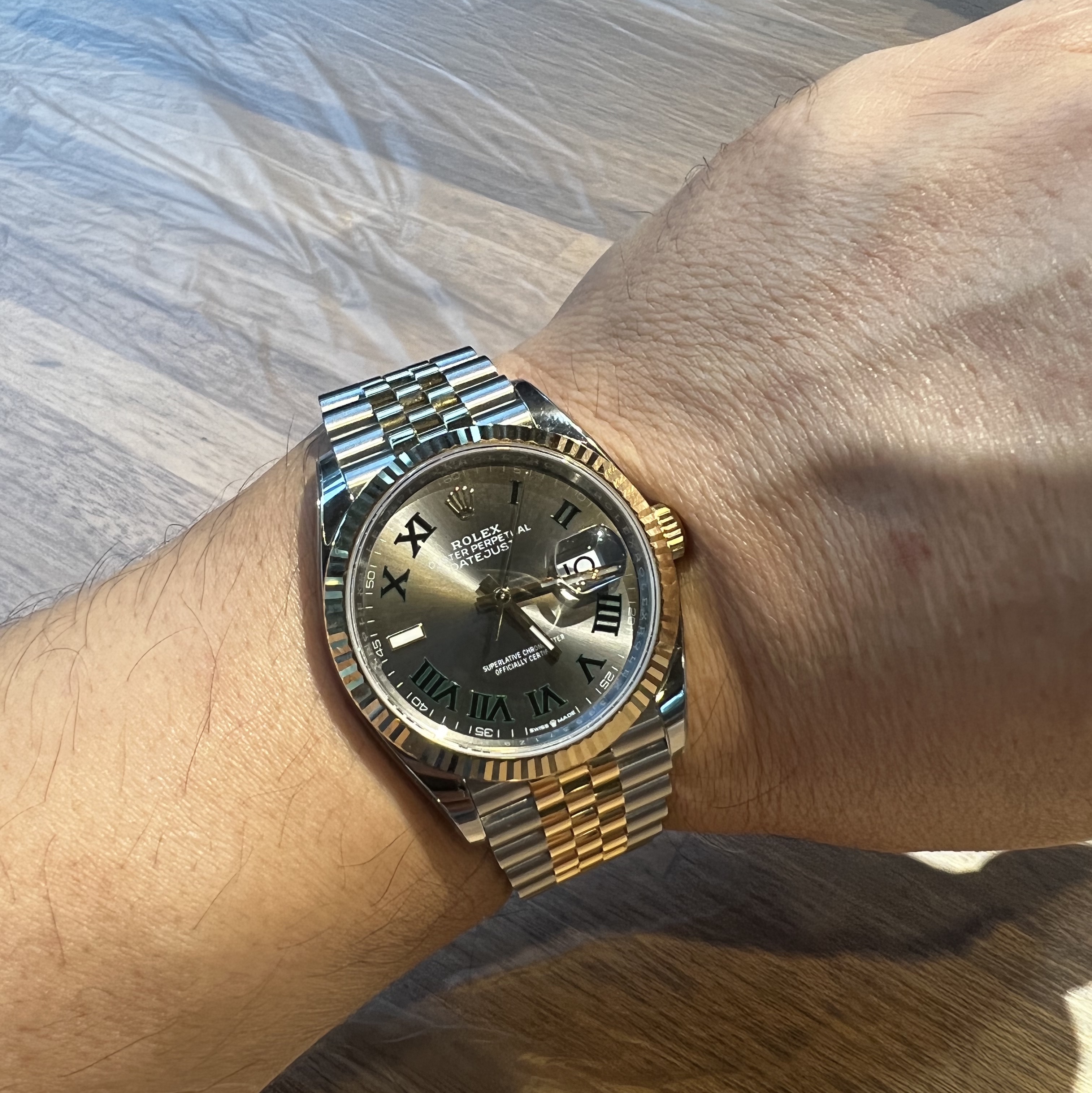 Rolex Datejust 36mm 126233 Slate Roman Jubilee 착용 스타일 - 2