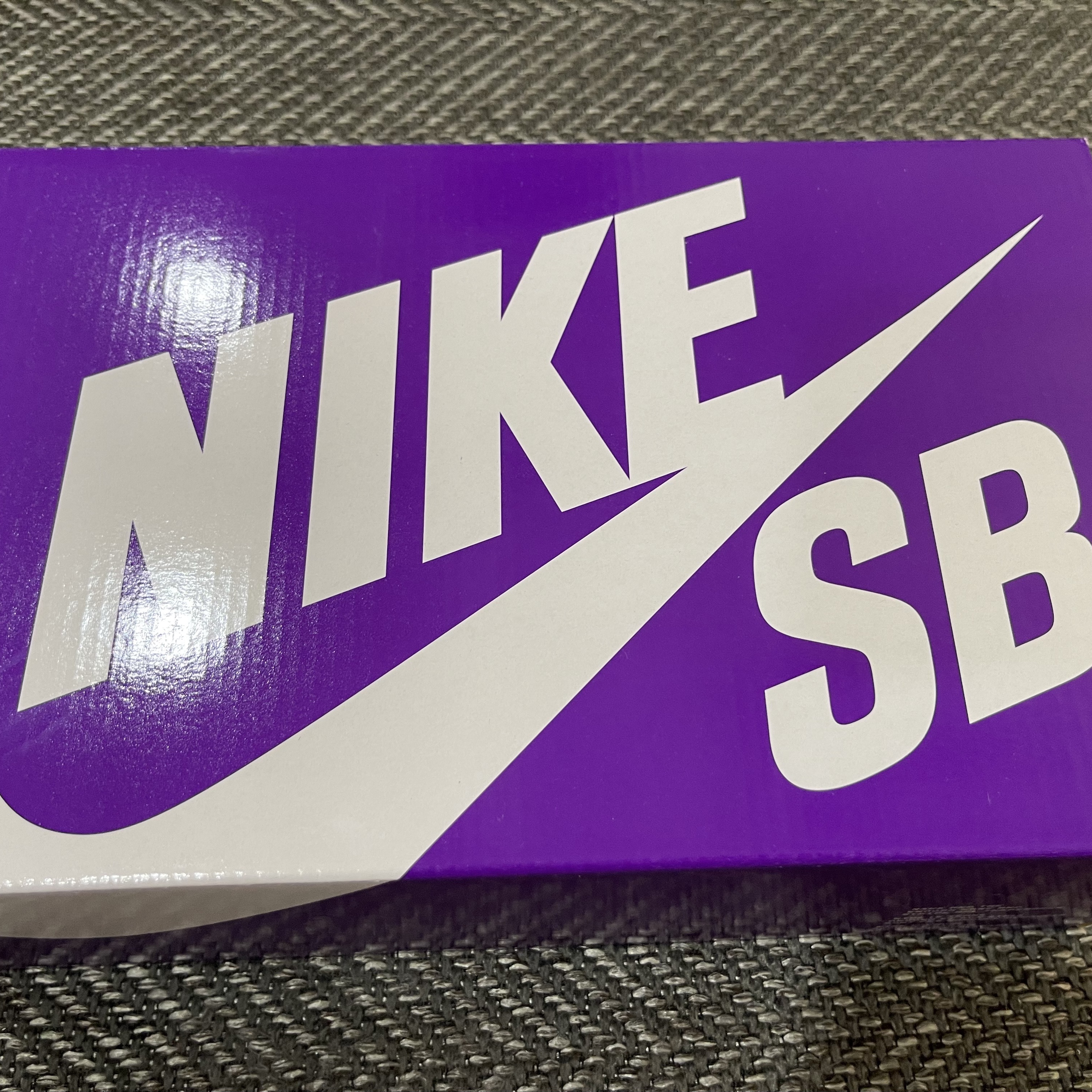 Nike SB Dunk Low Adobe 착용 스타일 - 1