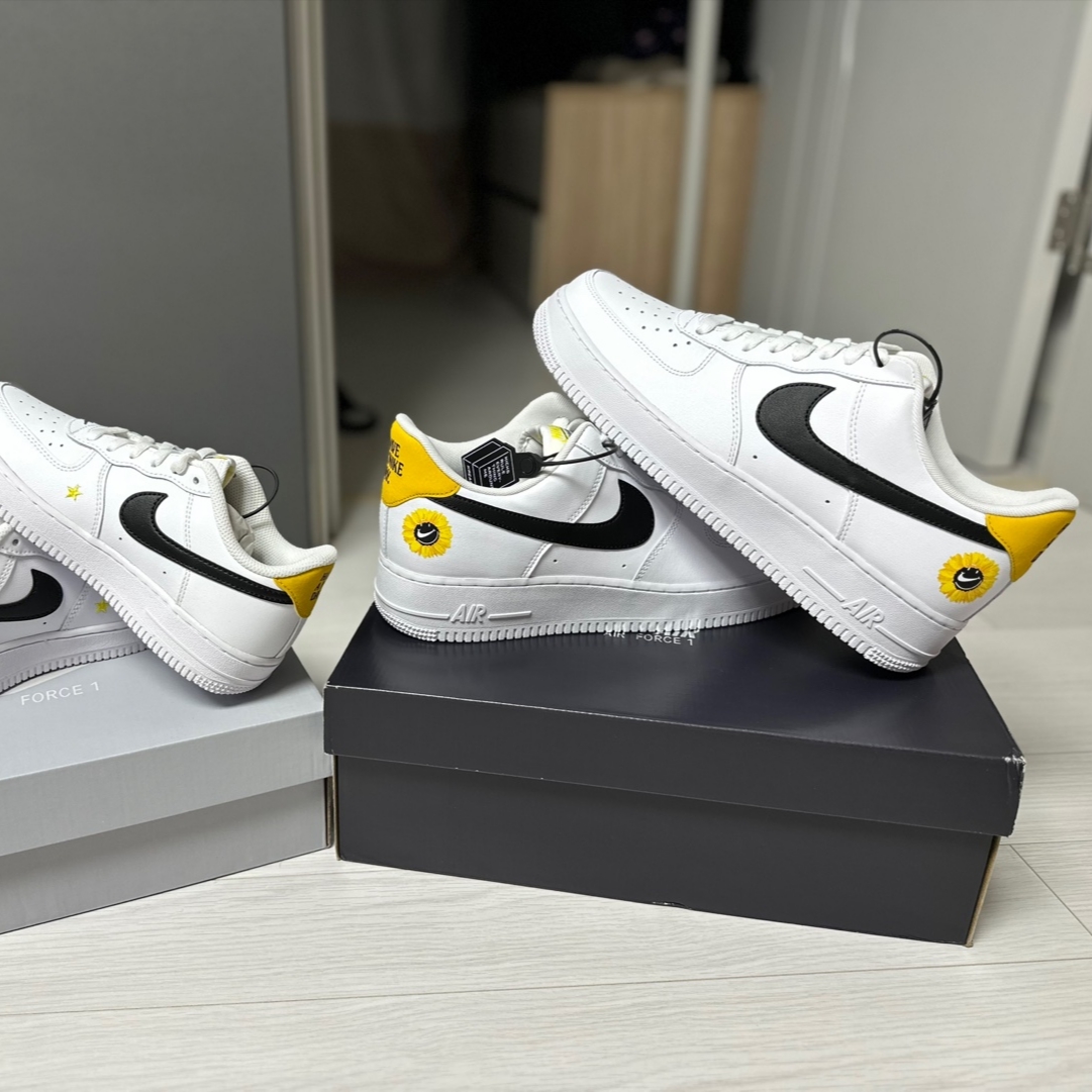 (PS) Nike Air Force 1 LV8 Have a Nike Day, Nike Air Force 1 '07 LV8 2 Have a Nike Day 착용 스타일 - 1