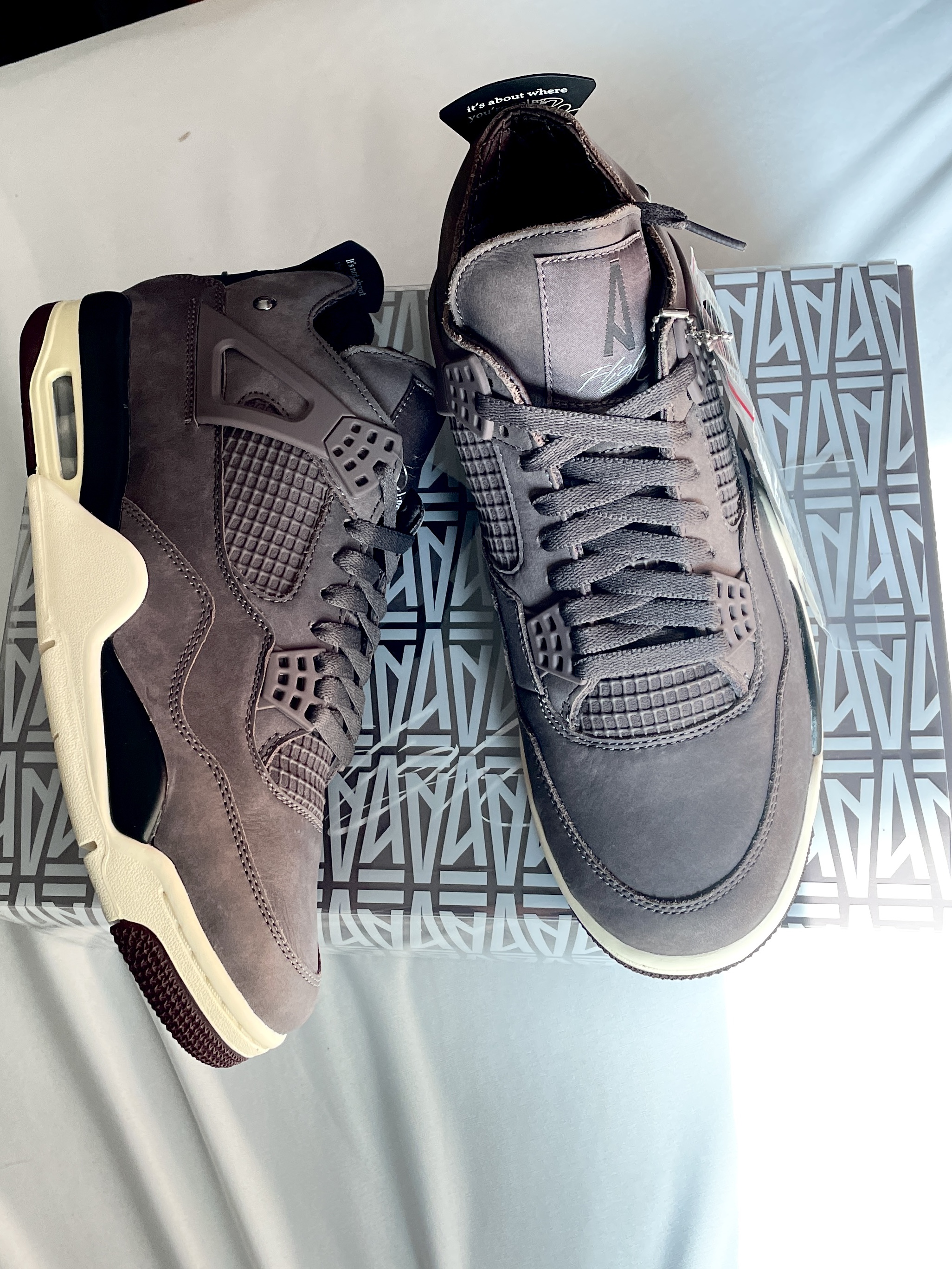 Jordan 4 x A Ma Maniere Retro Violet Ore 착용 스타일