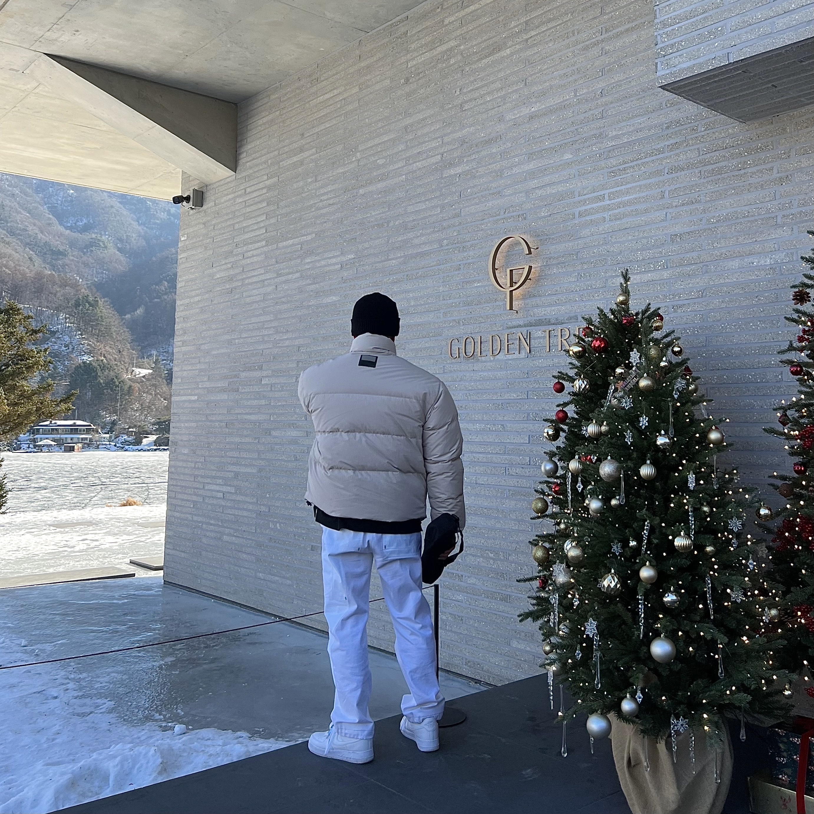 Nike x Drake Nocta Air Force 1 Low SP Certified Lover Boy White, Nike x Off-White NRG Pants White 착용 스타일 - 2