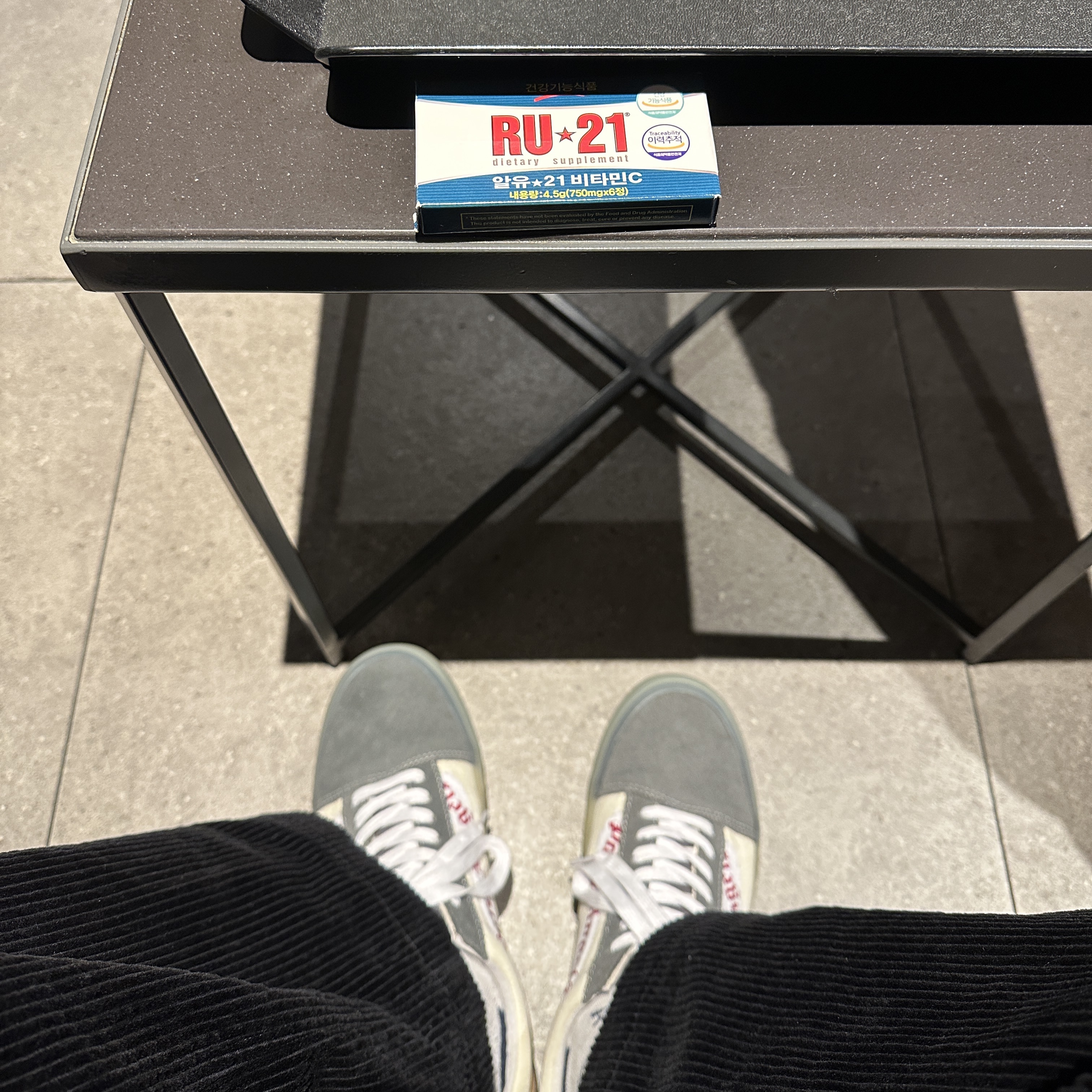 Vans Vault x Palm Angels Old Skool VLT LX Pewter 착용 스타일 - 2