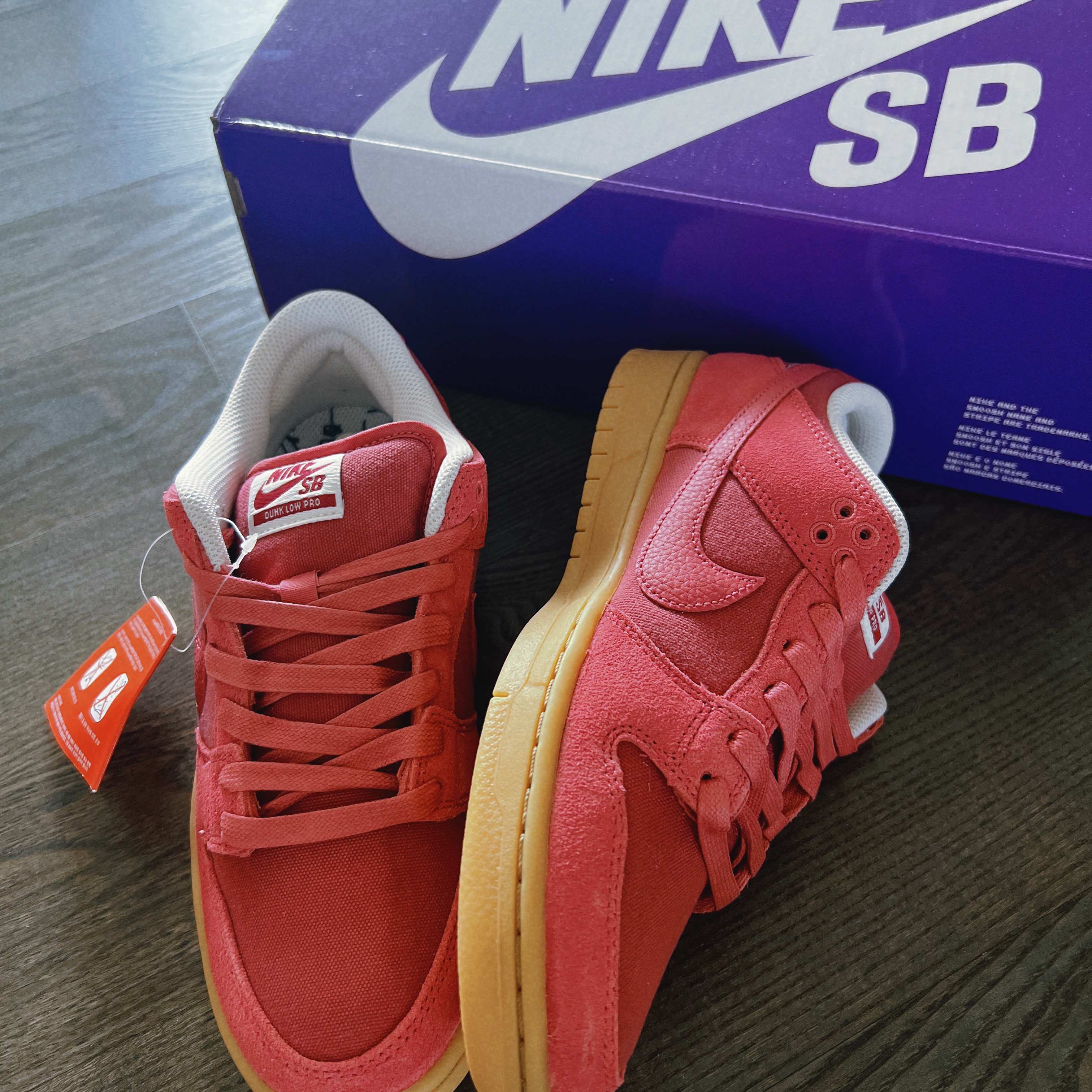 Nike SB Dunk Low Adobe 착용 스타일