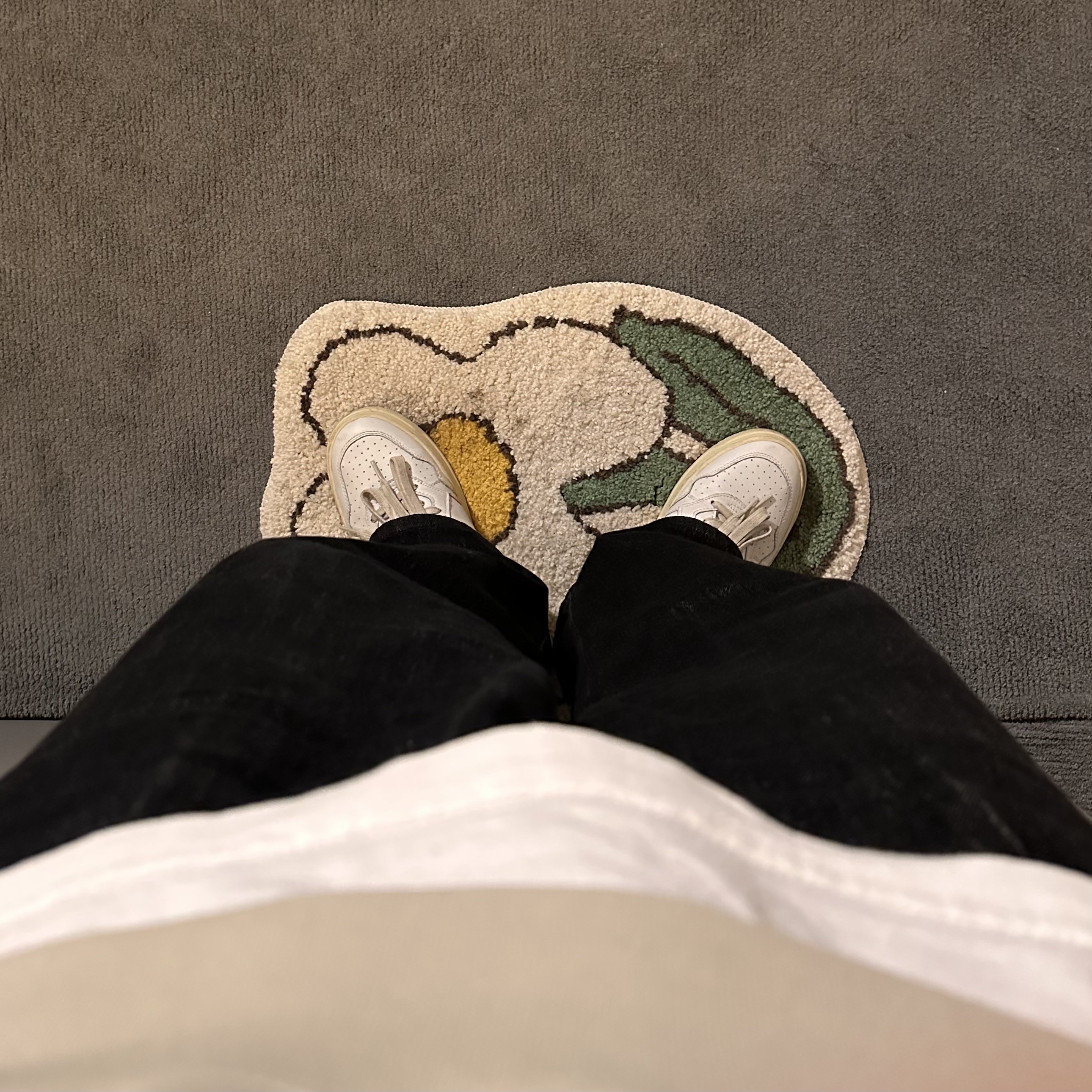 Essentials 1977 Crewneck Sweatshirt Wheat - 22SS, Autry Medalist Low Leather Sneakers White Orange 착용 스타일 - 3