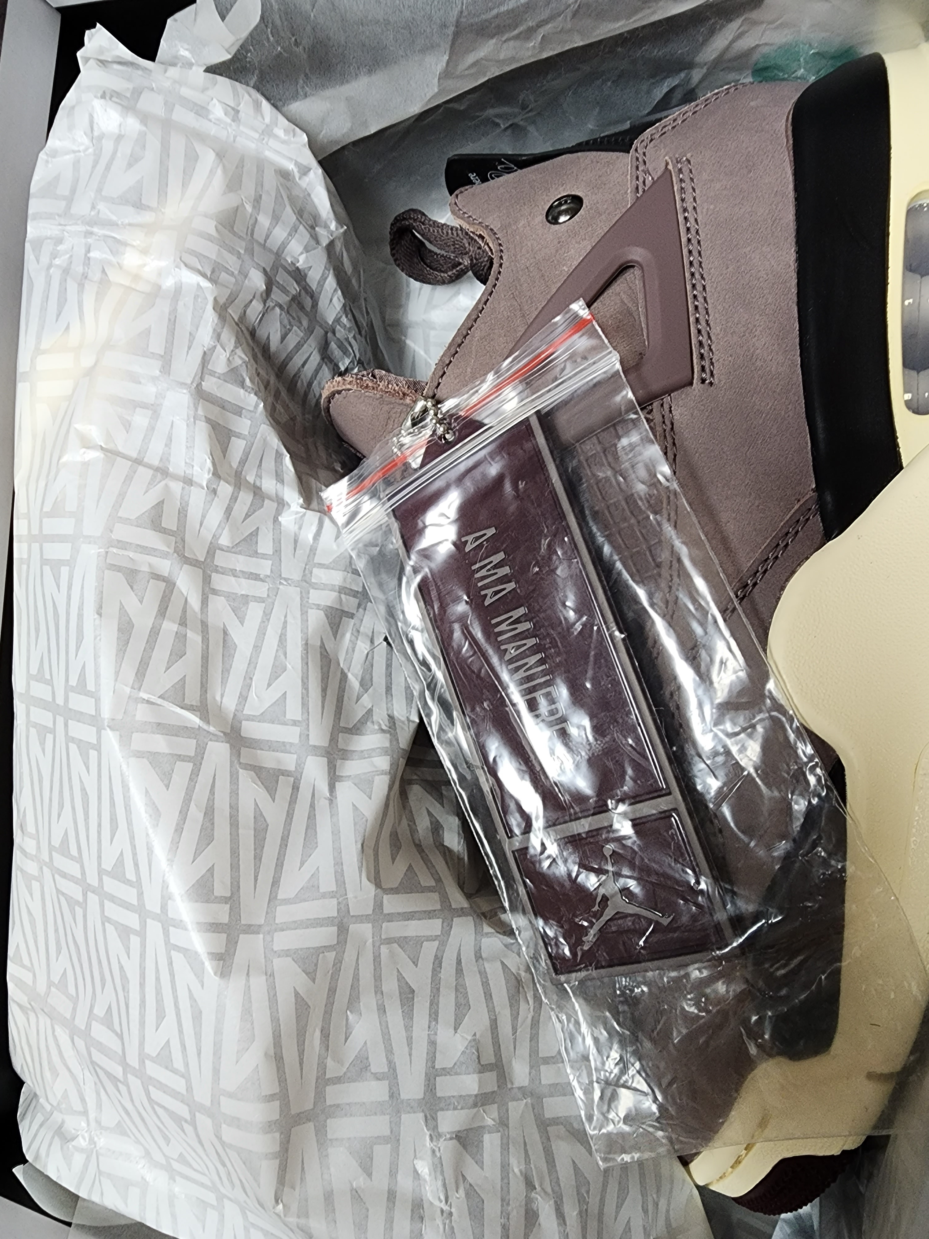 Jordan 4 x A Ma Maniere Retro Violet Ore 착용 스타일 - 1