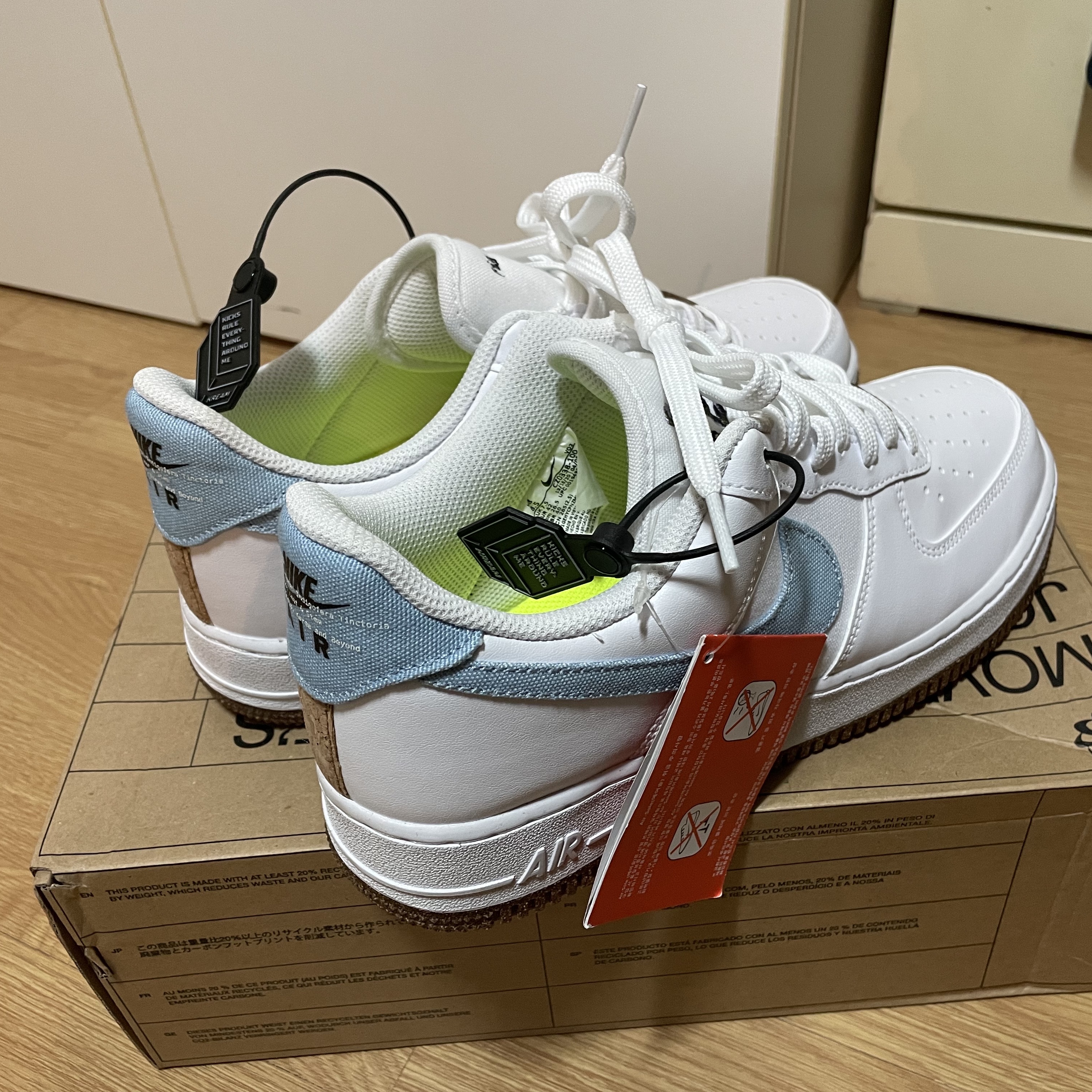 Nike Air Force 1 '07 LV8 Indigo 착용 스타일 - 2
