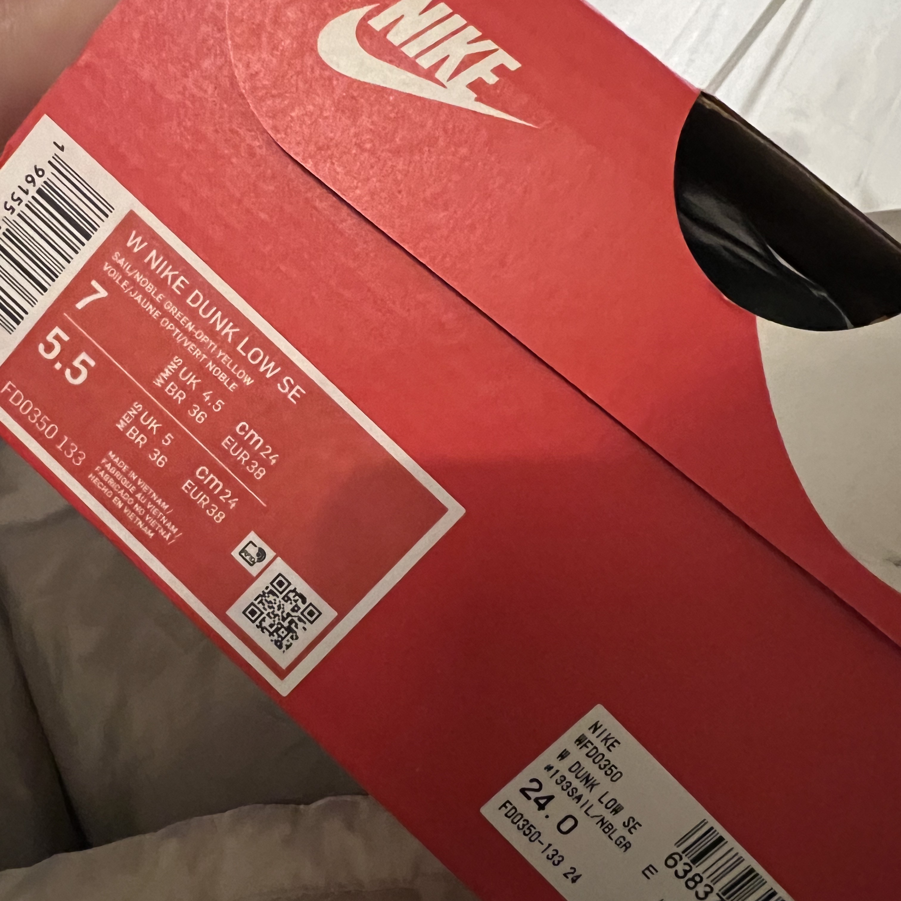 (W) Nike Dunk Low SE Opti Noble Green 착용 스타일 - 2