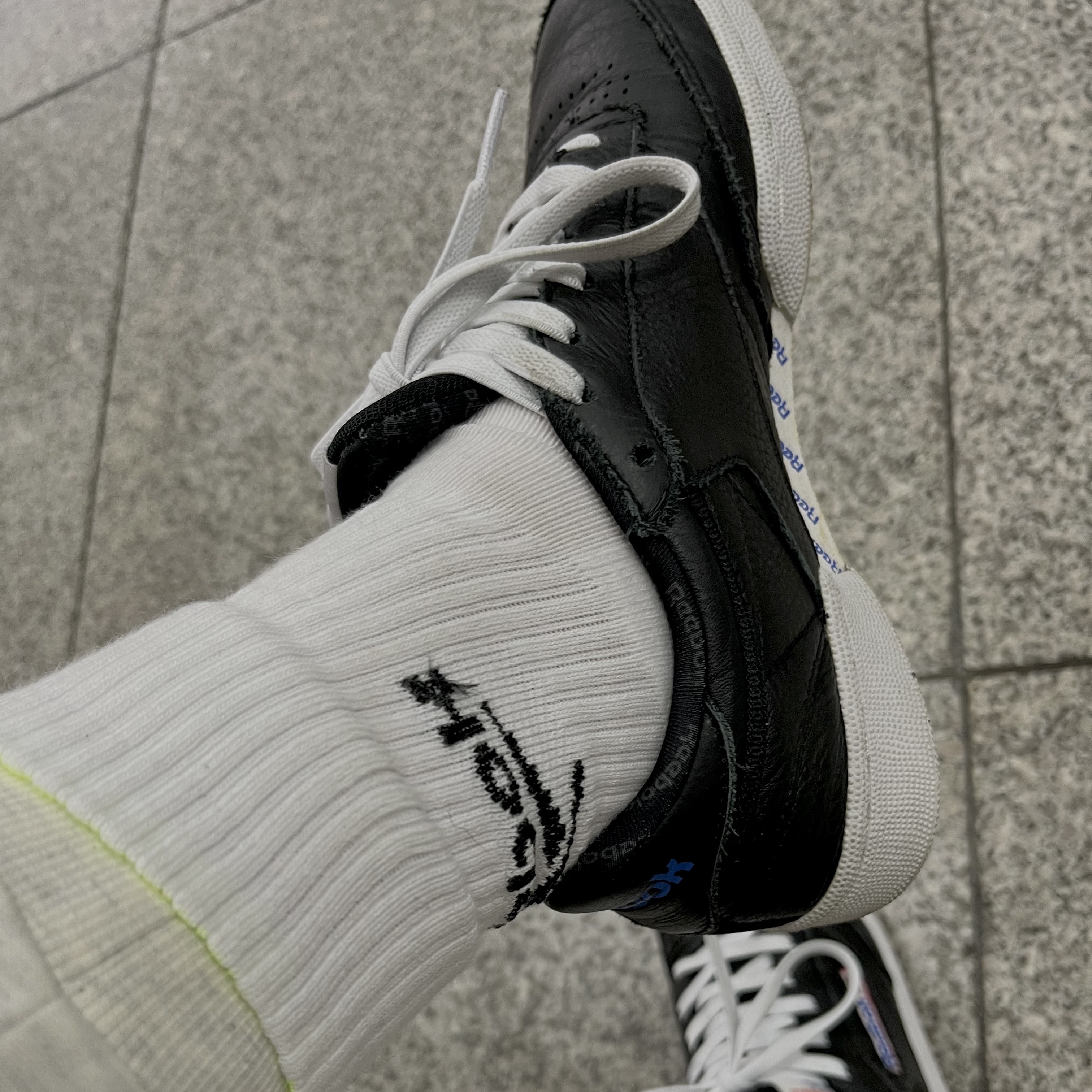 Reebok Club C 85 Black Gum 착용 스타일