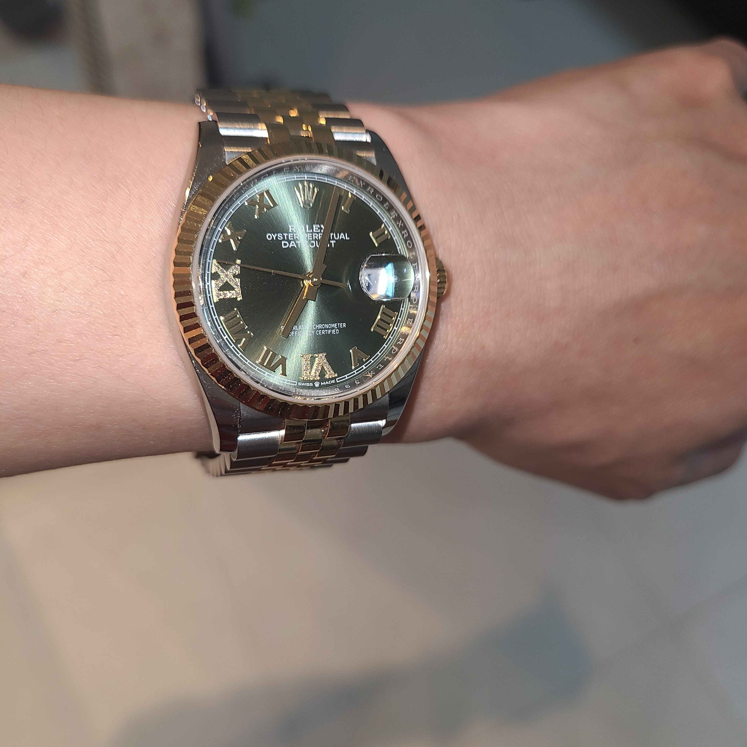 Rolex Datejust 36mm 126233 Olive Green Roman Diamond-Set Jubilee 착용 스타일 - 1
