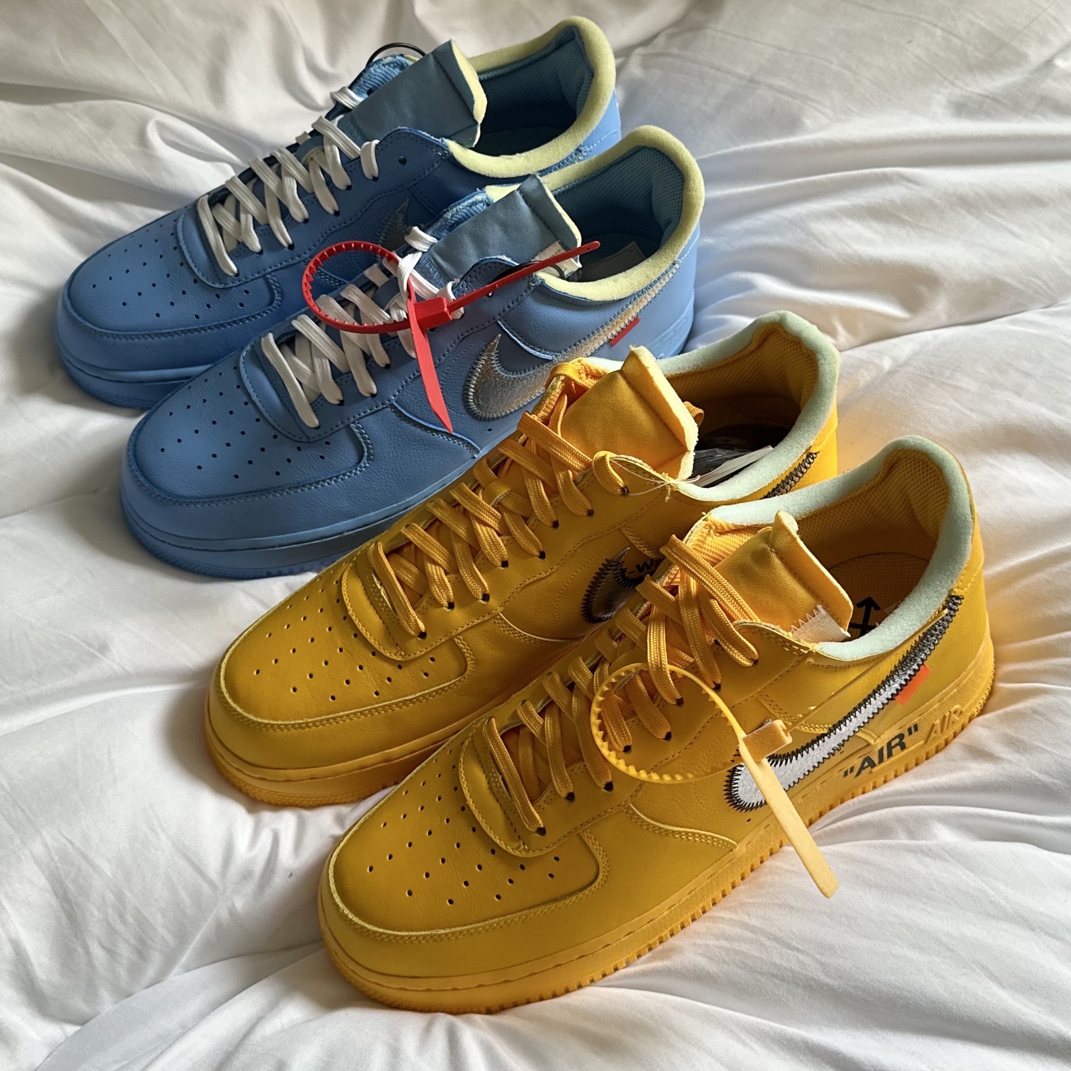 Nike x Off-White Air Force 1 Low MCA University Blue, Nike x Off-White Air Force 1 '07 University Gold 착용 스타일