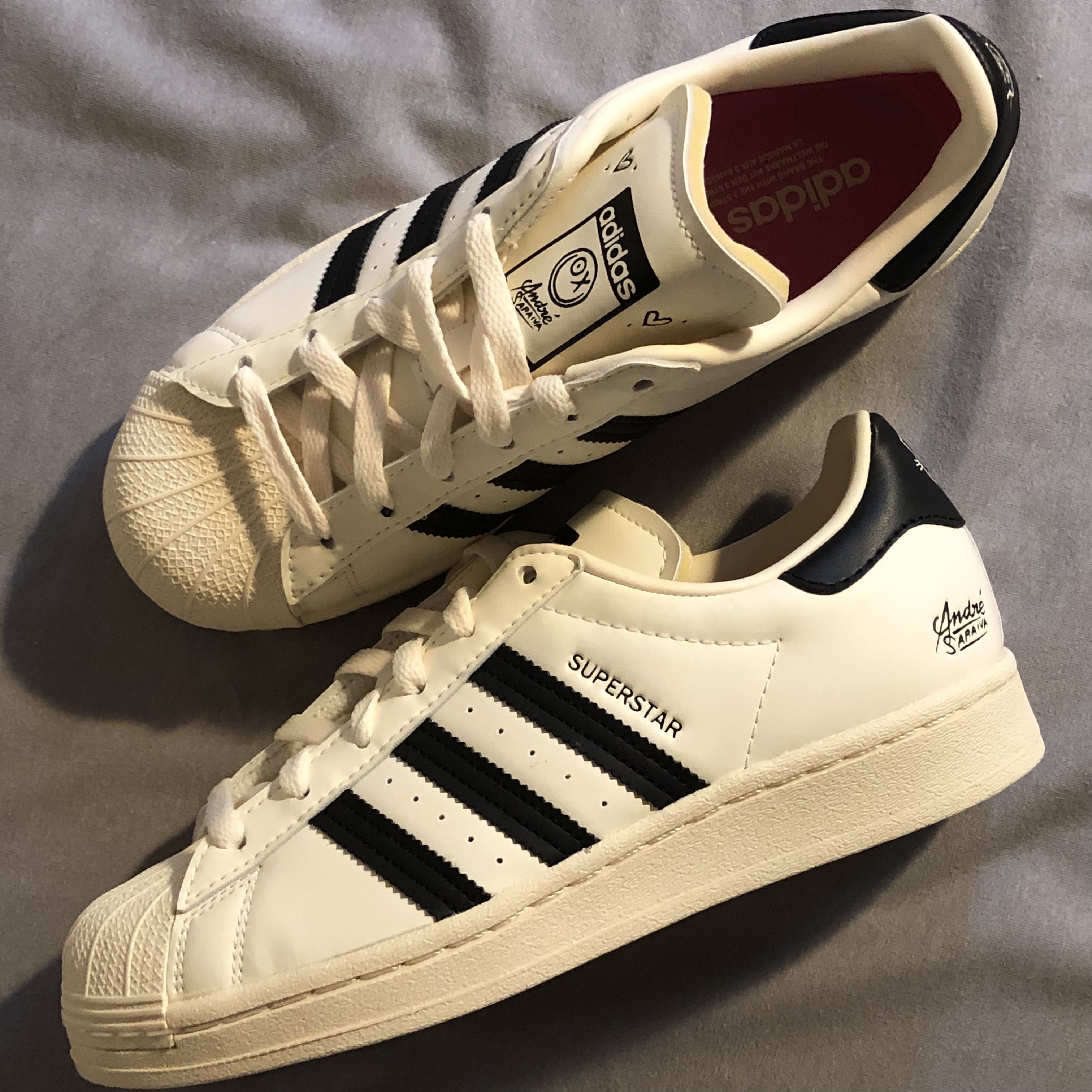 Adidas x Andre Saraiva Superstar Cream White Core Black 착용 스타일 - 3