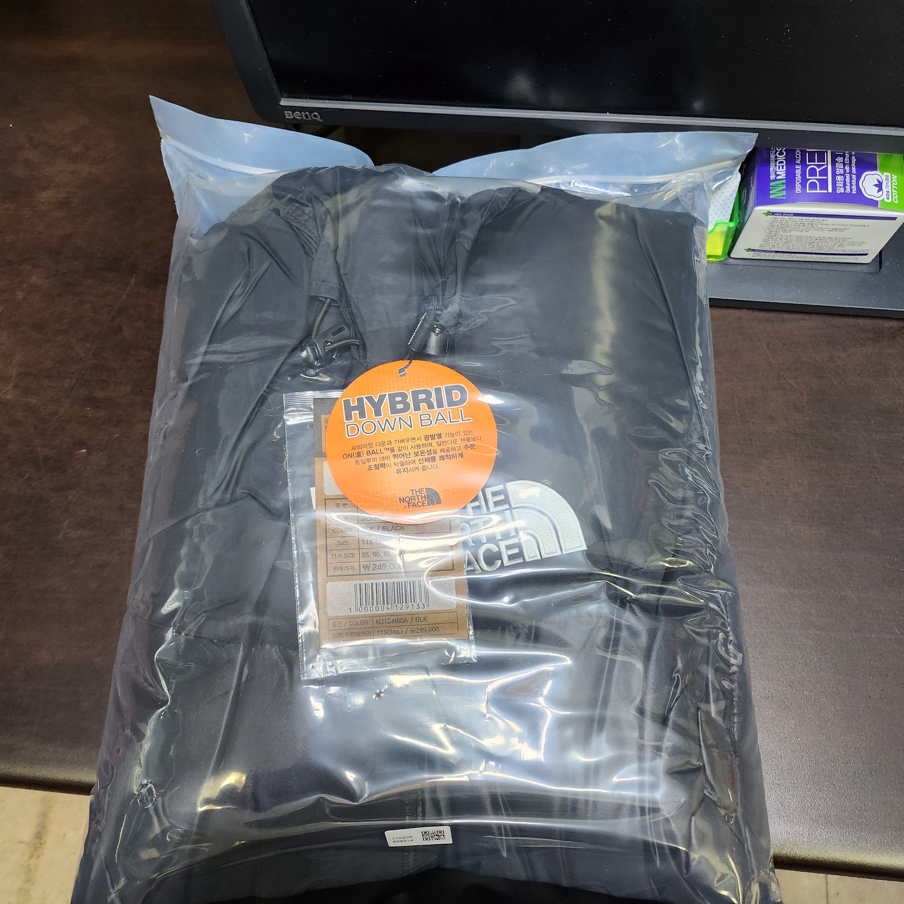 The North Face Nuptse Hybrid Down Ball Jacket Black 착용 스타일