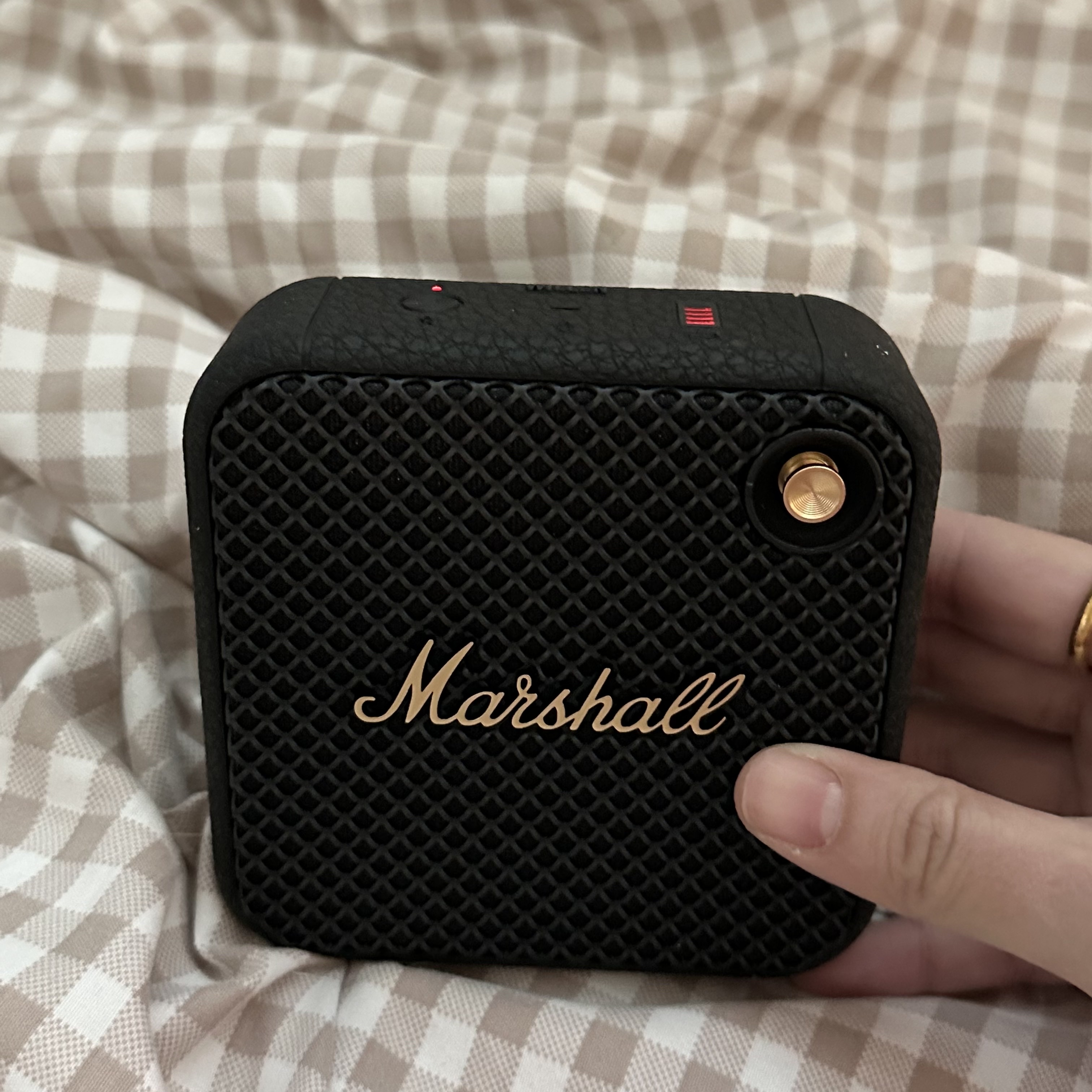 Marshall Willen Black & Brass (Korean Ver.) 착용 스타일