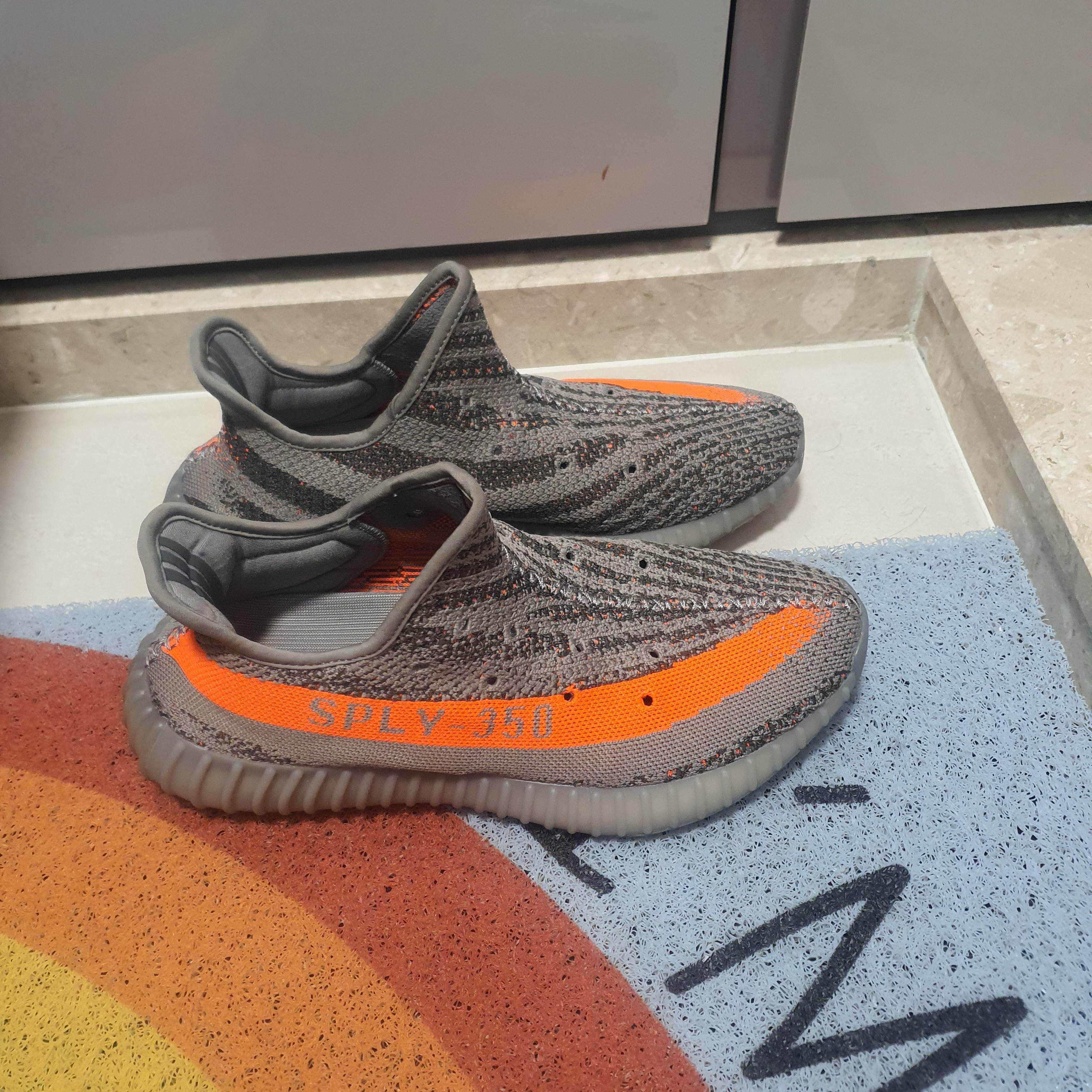 Adidas Yeezy Boost 350 V2 Beluga - Reflective 착용 스타일 - 2