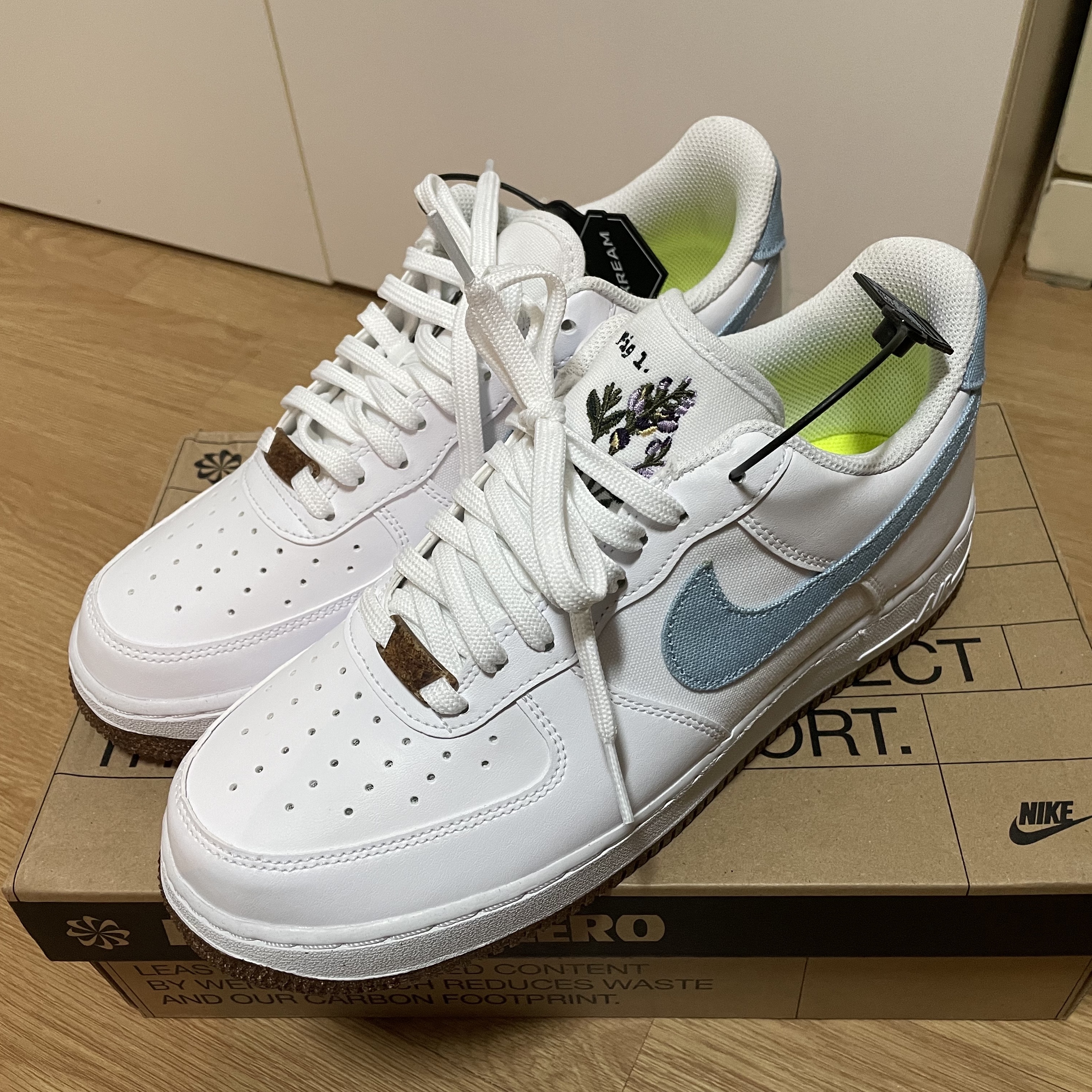Nike Air Force 1 '07 LV8 Indigo 착용 스타일 - 1