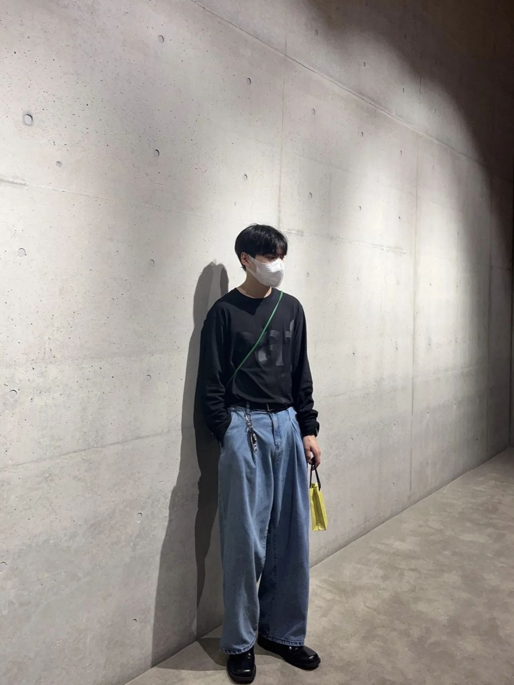 [예약 배송][KREAM 단독] Safarispot Basic Safari LS T-Shirt Black 착용 스타일