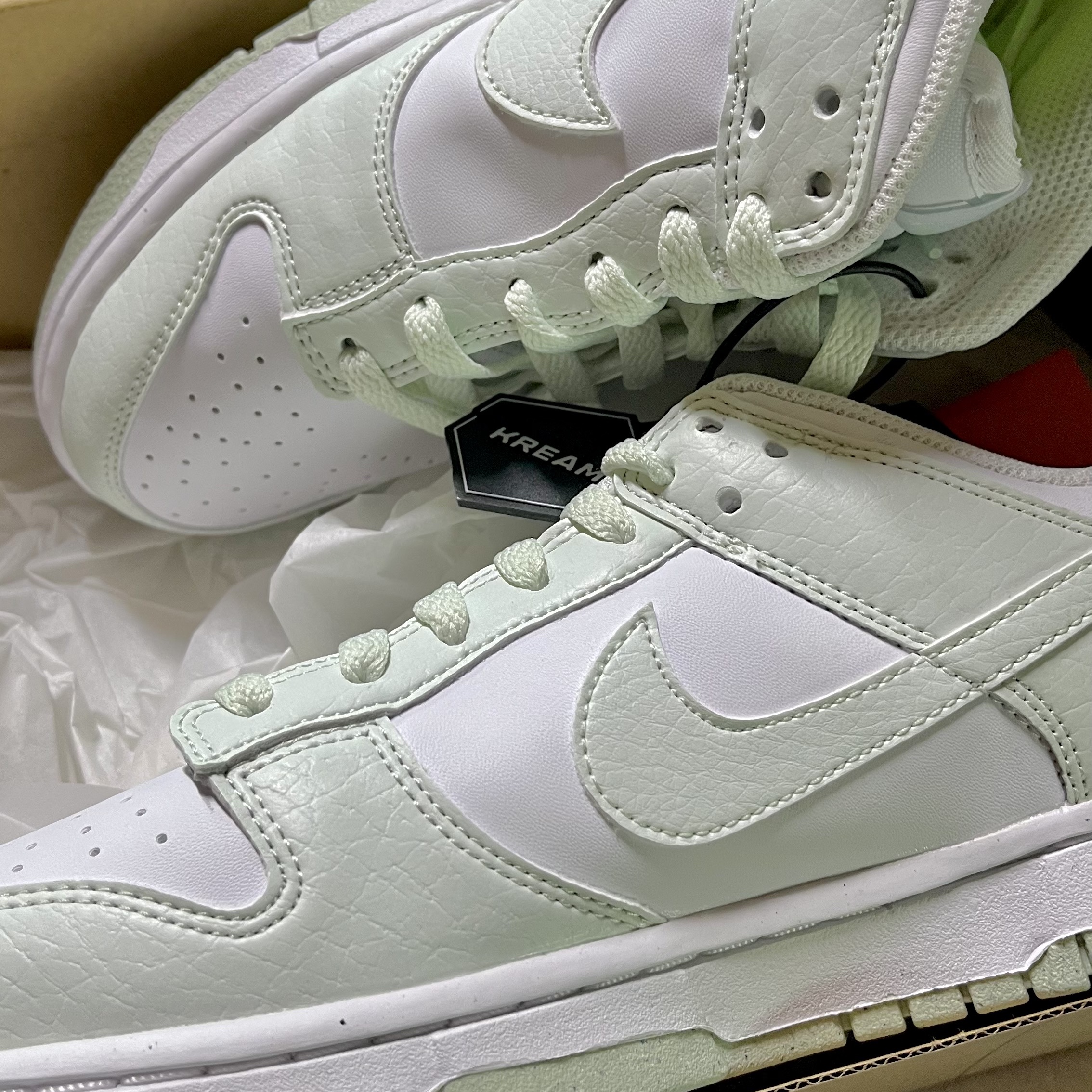 (W) Nike Dunk Low Next Nature Barely Green and White 착용 스타일