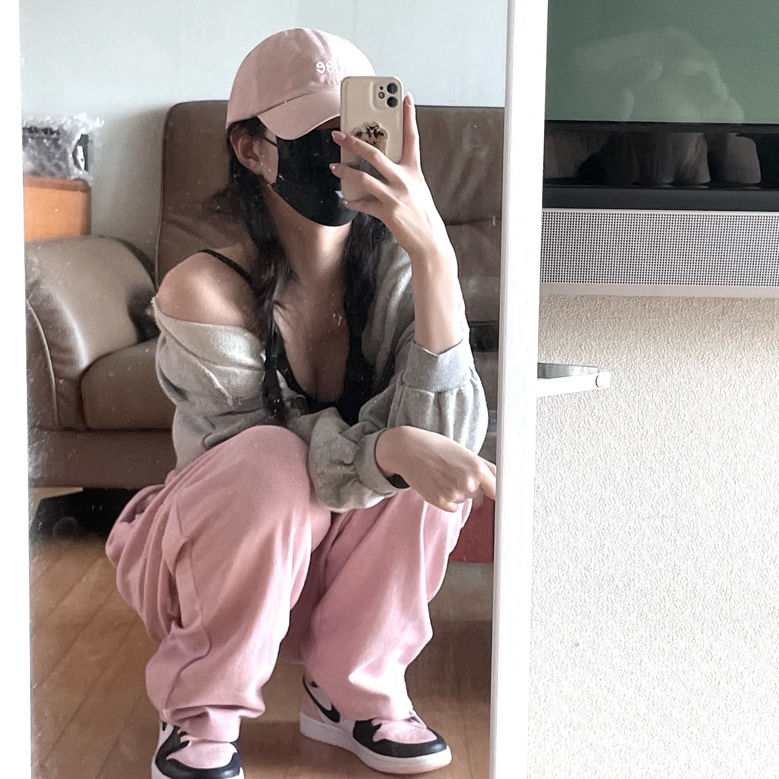 (W) Jordan 1 Retro High OG Atmosphere 착용 스타일 - 1