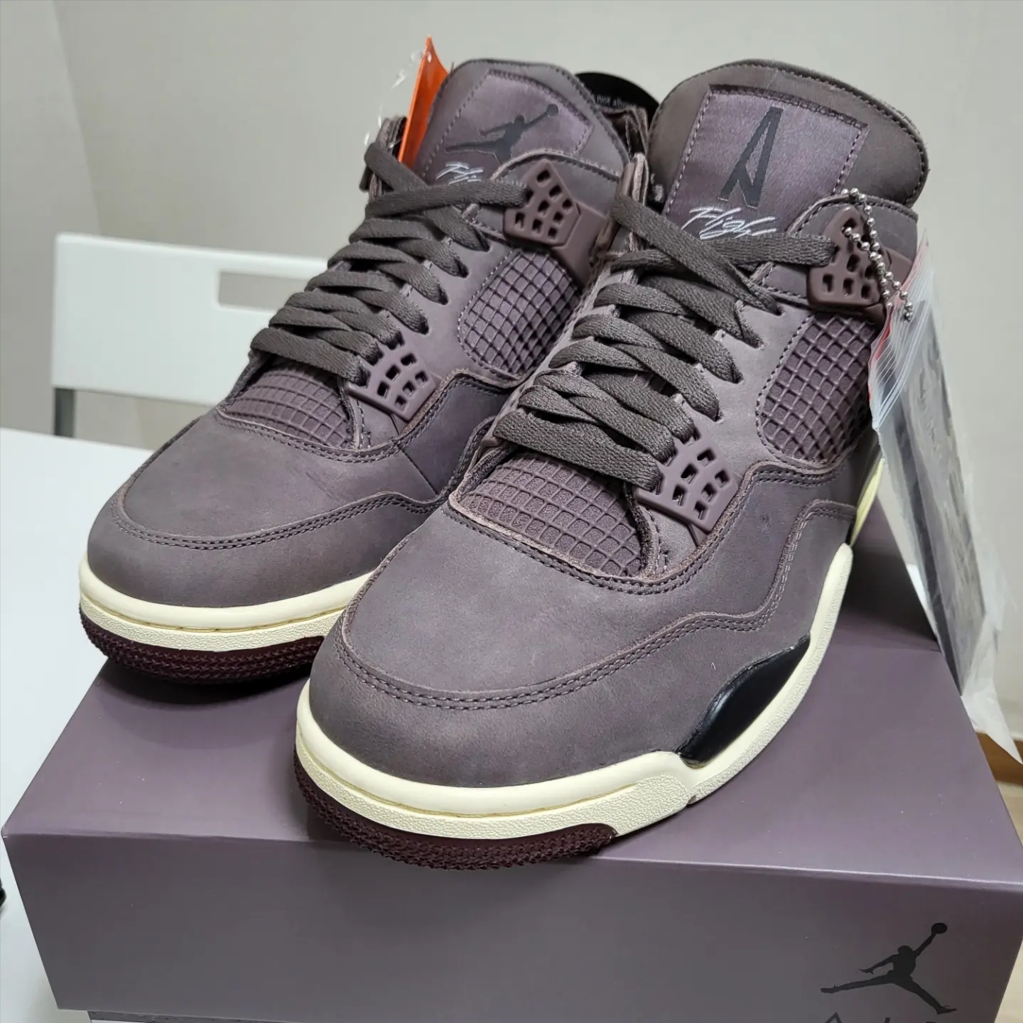 Jordan 4 x A Ma Maniere Retro Violet Ore 착용 스타일