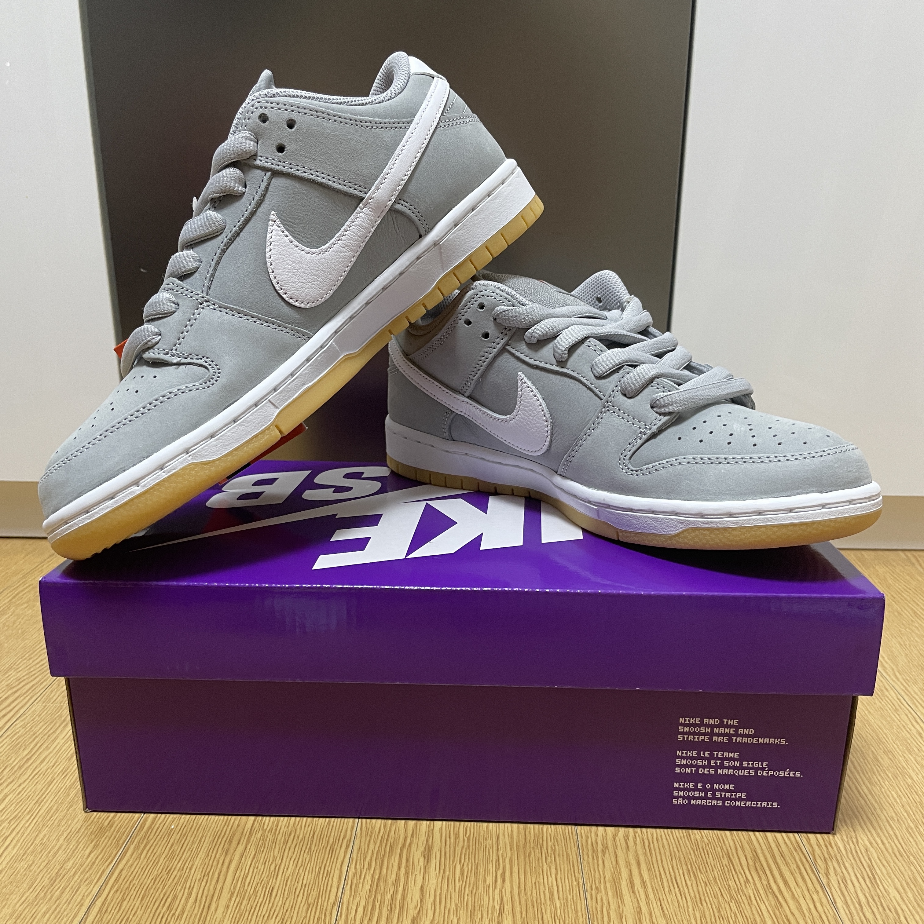 Nike Dunk Low Pro SB Wolf Grey White 착용 스타일