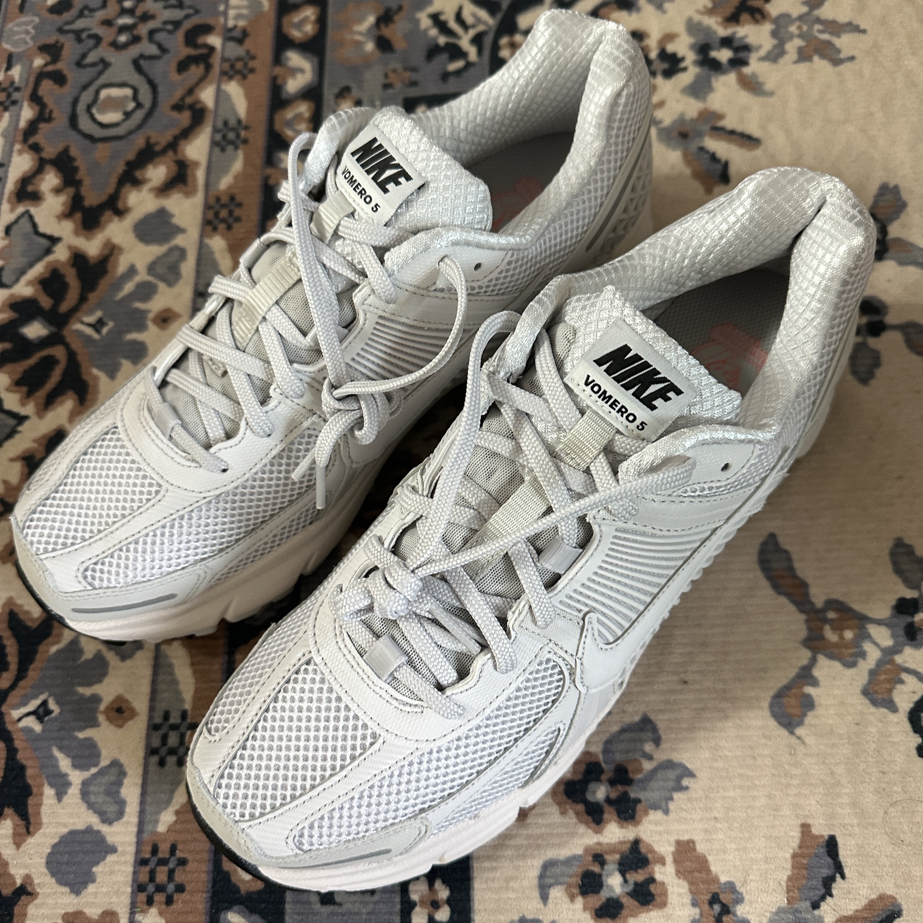Nike Zoom Vomero 5 SP Vast Grey 2023 착용 스타일 - 5