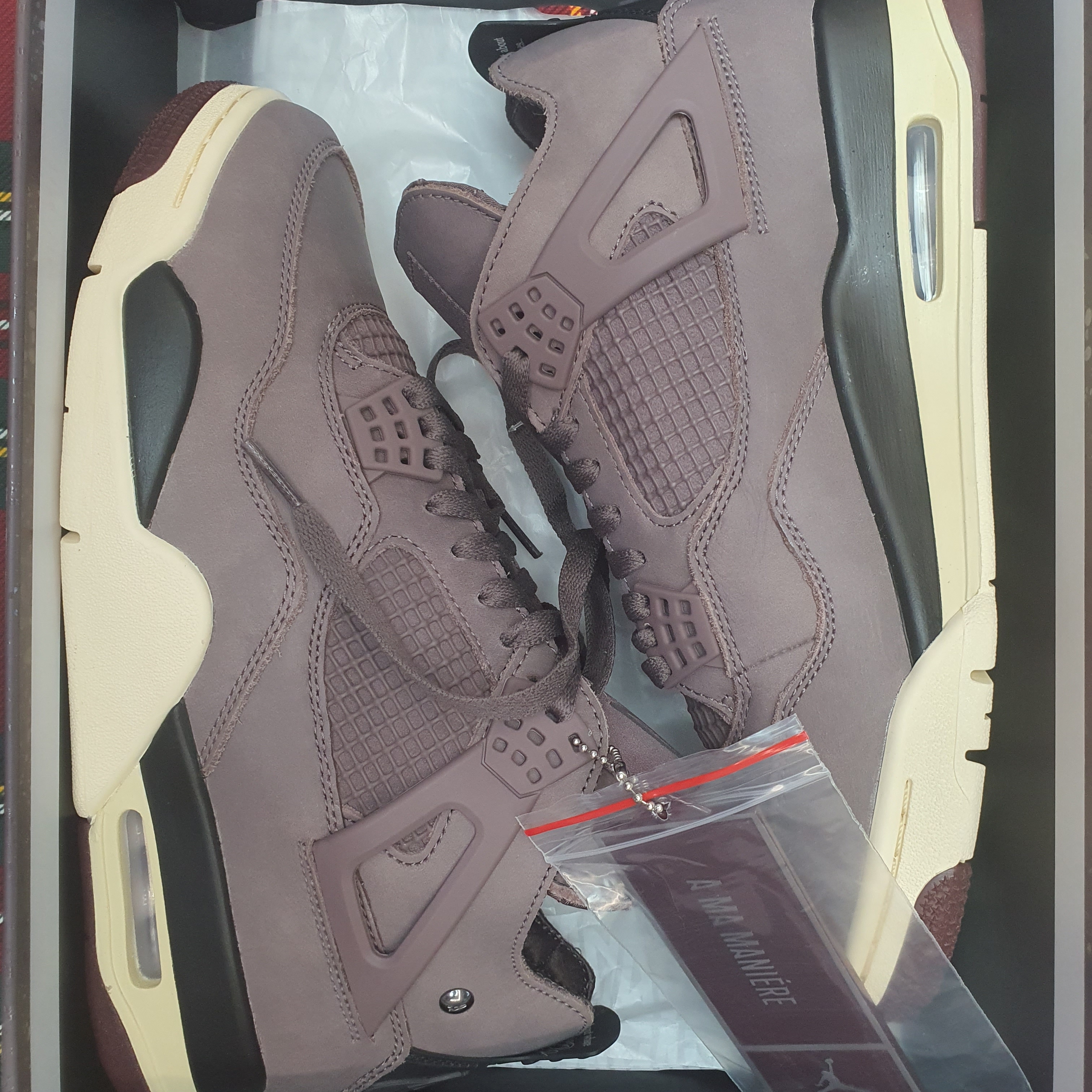 Jordan 4 x A Ma Maniere Retro Violet Ore 착용 스타일 - 2