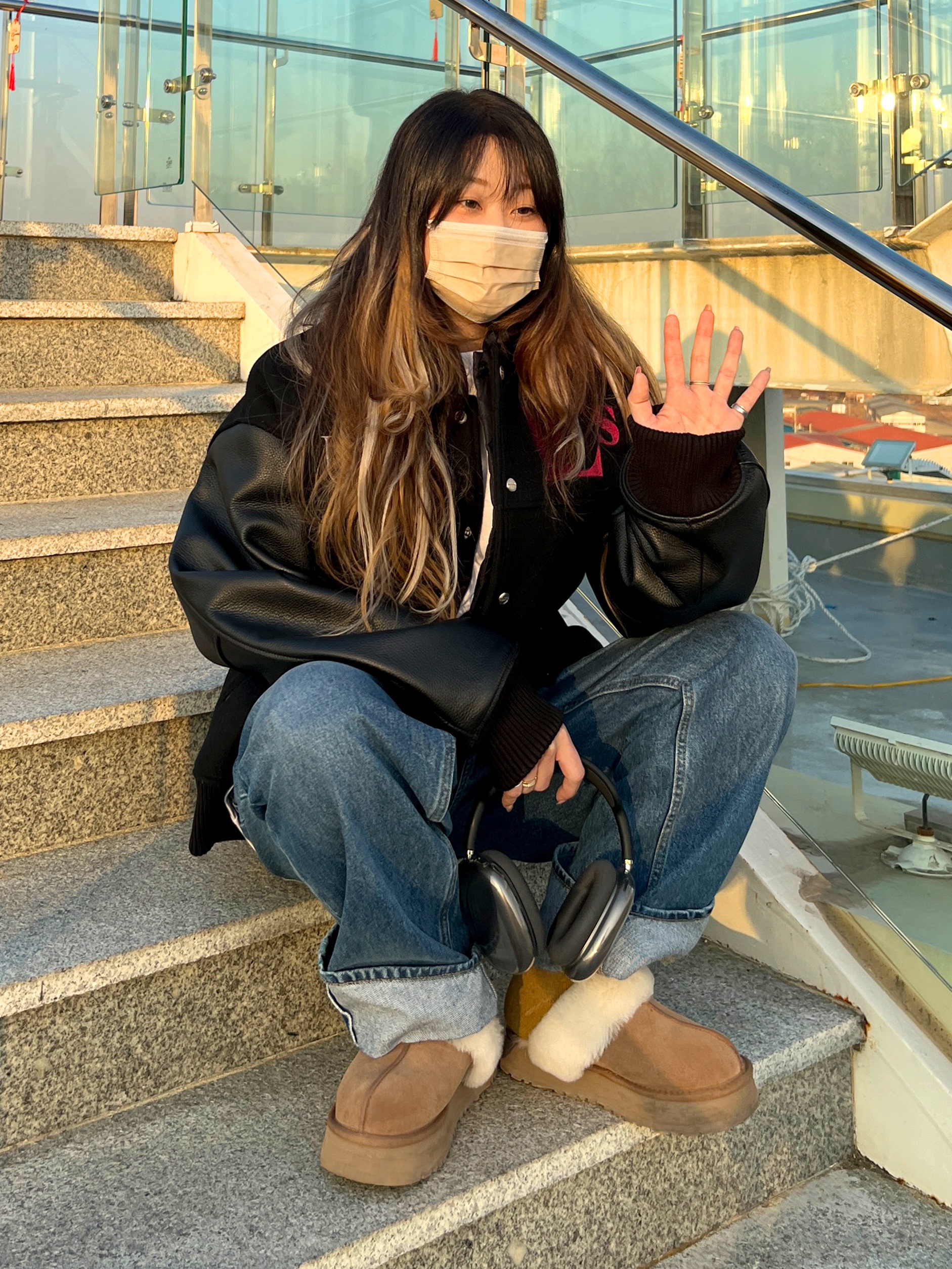 Undermycar Operation Chromite Kerberos Oversized Varsity Jacket Ox Blood - 22FW, (W) UGG Disquette Slipper Chestnut 착용 스타일 - 5