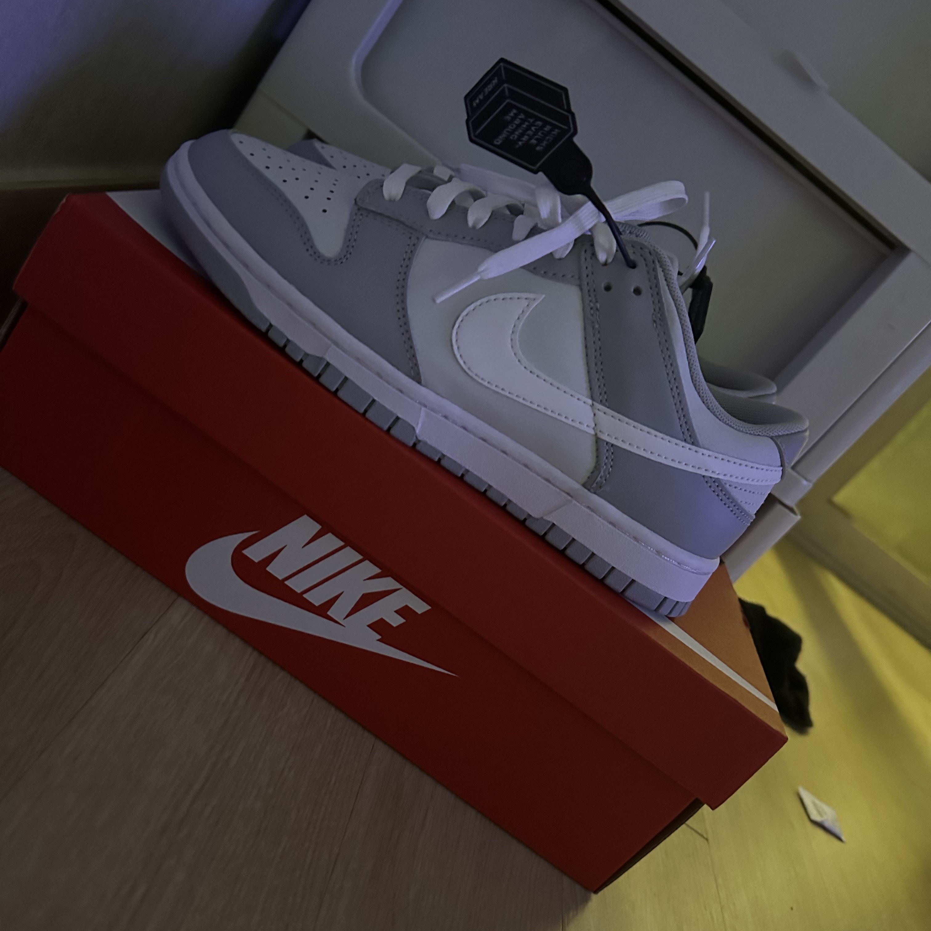 Nike Dunk Low Retro Wolf Grey 착용 스타일