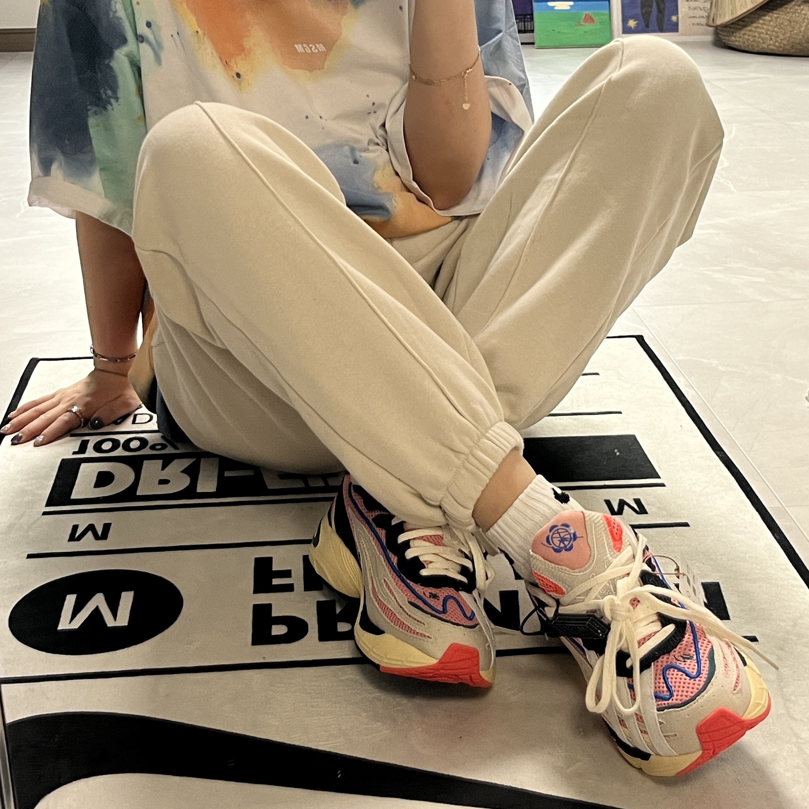 Adidas x Sean Wotherspoon Orketro White Easy Yellow 착용 스타일 - 3