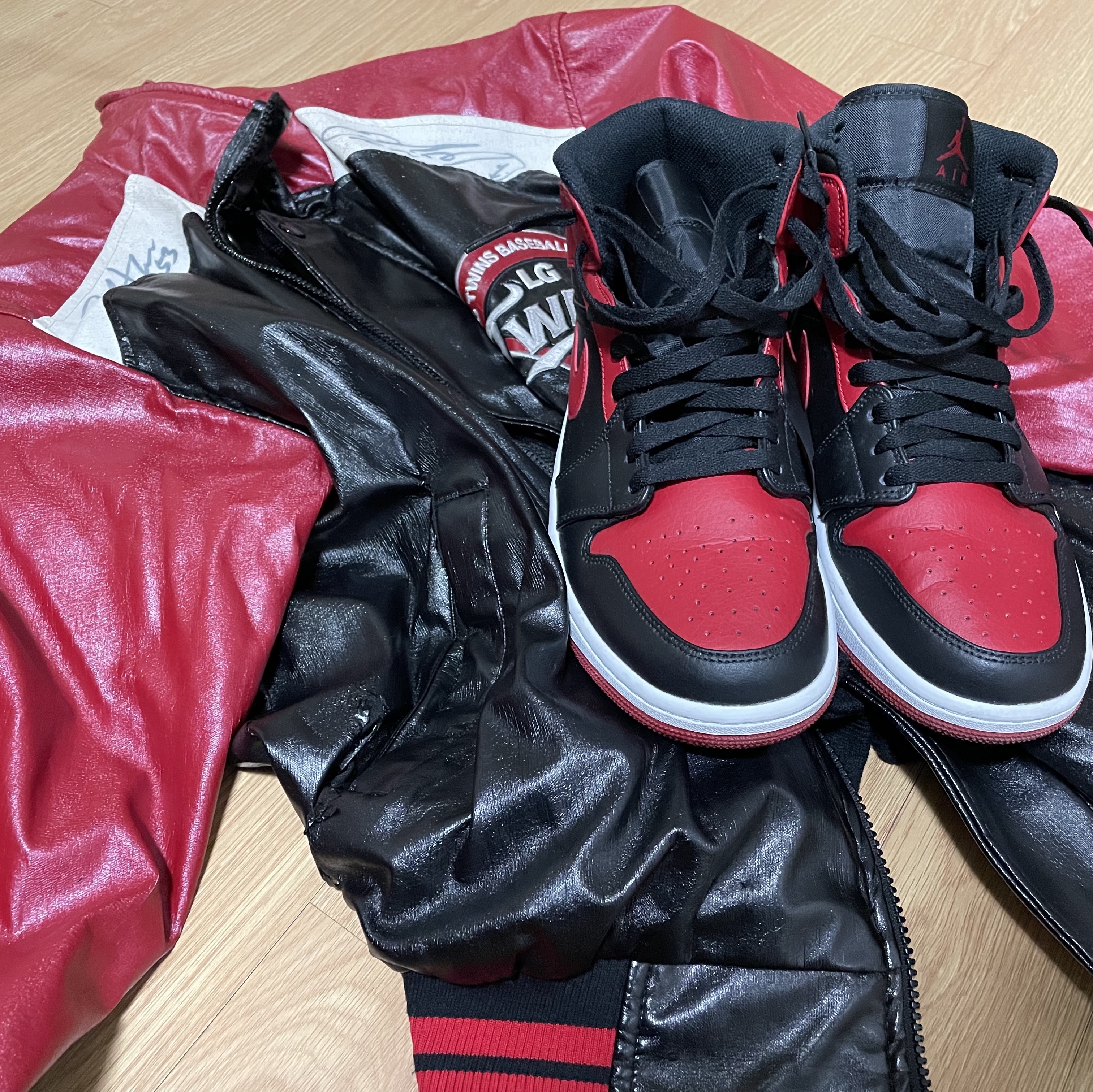 Jordan 1 Mid Bred Banned 2020 착용 스타일 - 1