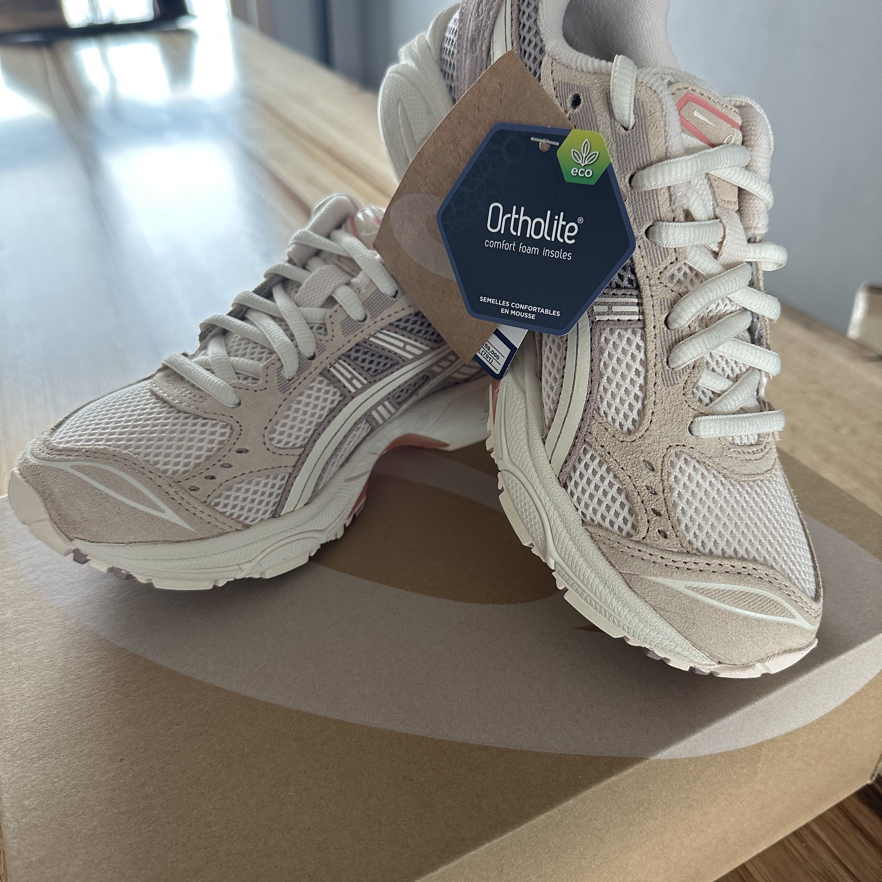 (W) Asics Gel-Kayano 14 White Peach Cream 착용 스타일 - 2