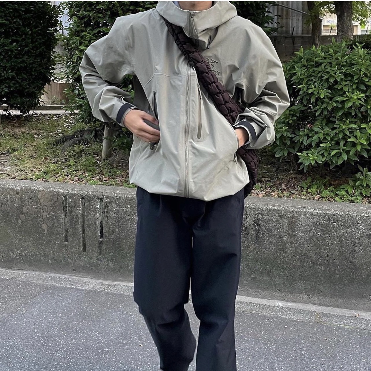 Arc'teryx Beta SV Jacket Distortion 착용 스타일 - 1