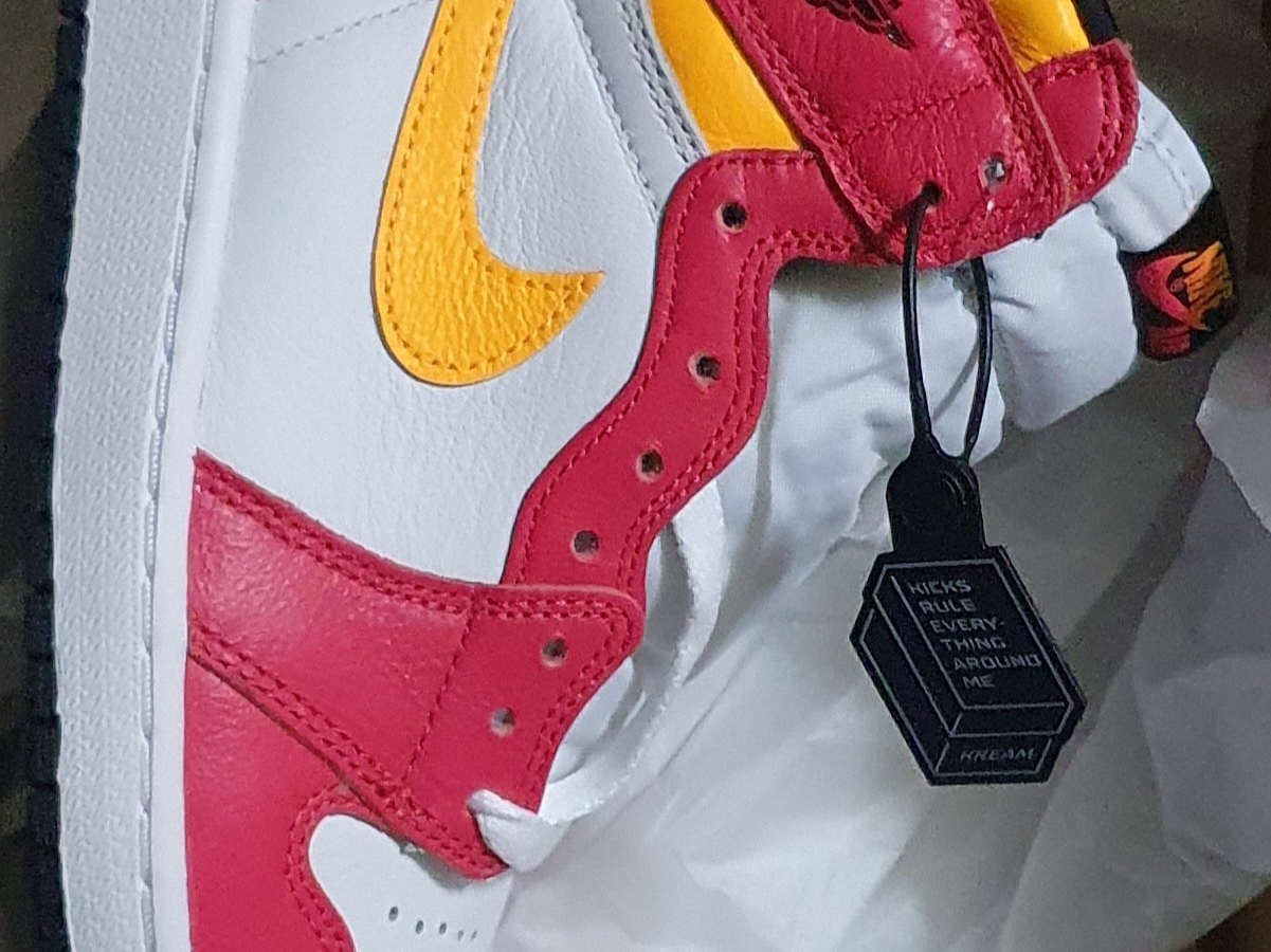 Jordan 1 Retro High OG Light Fusion Red 착용 스타일