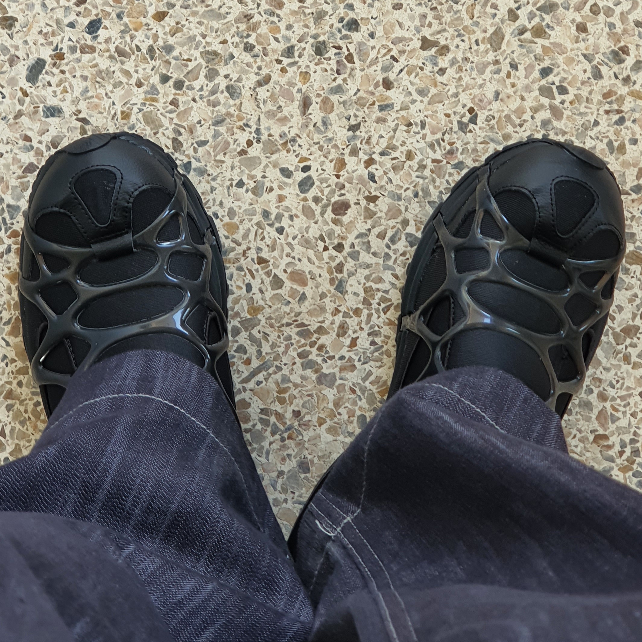 Nike Air Kukini Triple Black 착용 스타일