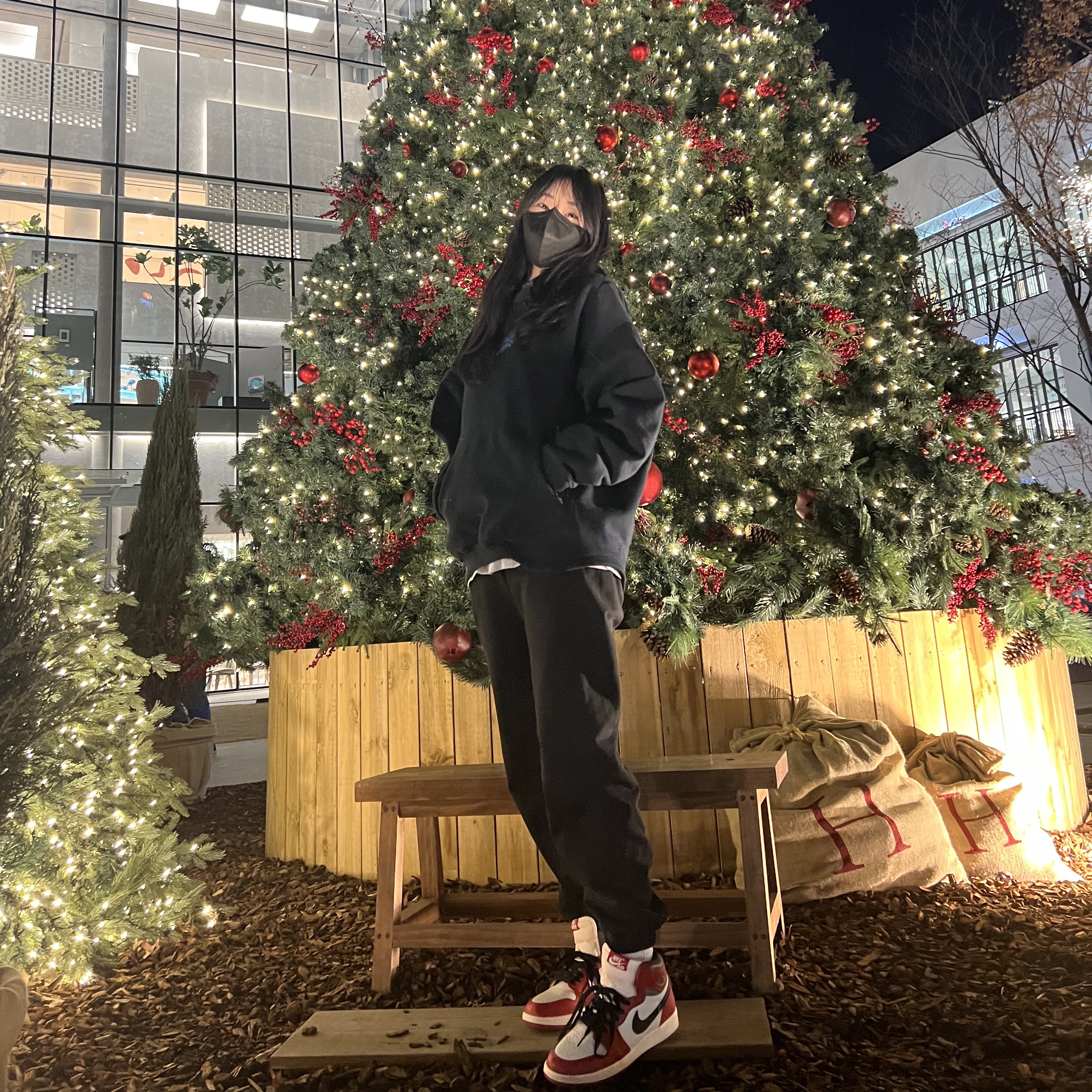 (GS) Jordan 1 Retro High OG Chicago 2022, Nike x Off-White NRG Fleece Hoodie Black - Asia 착용 스타일