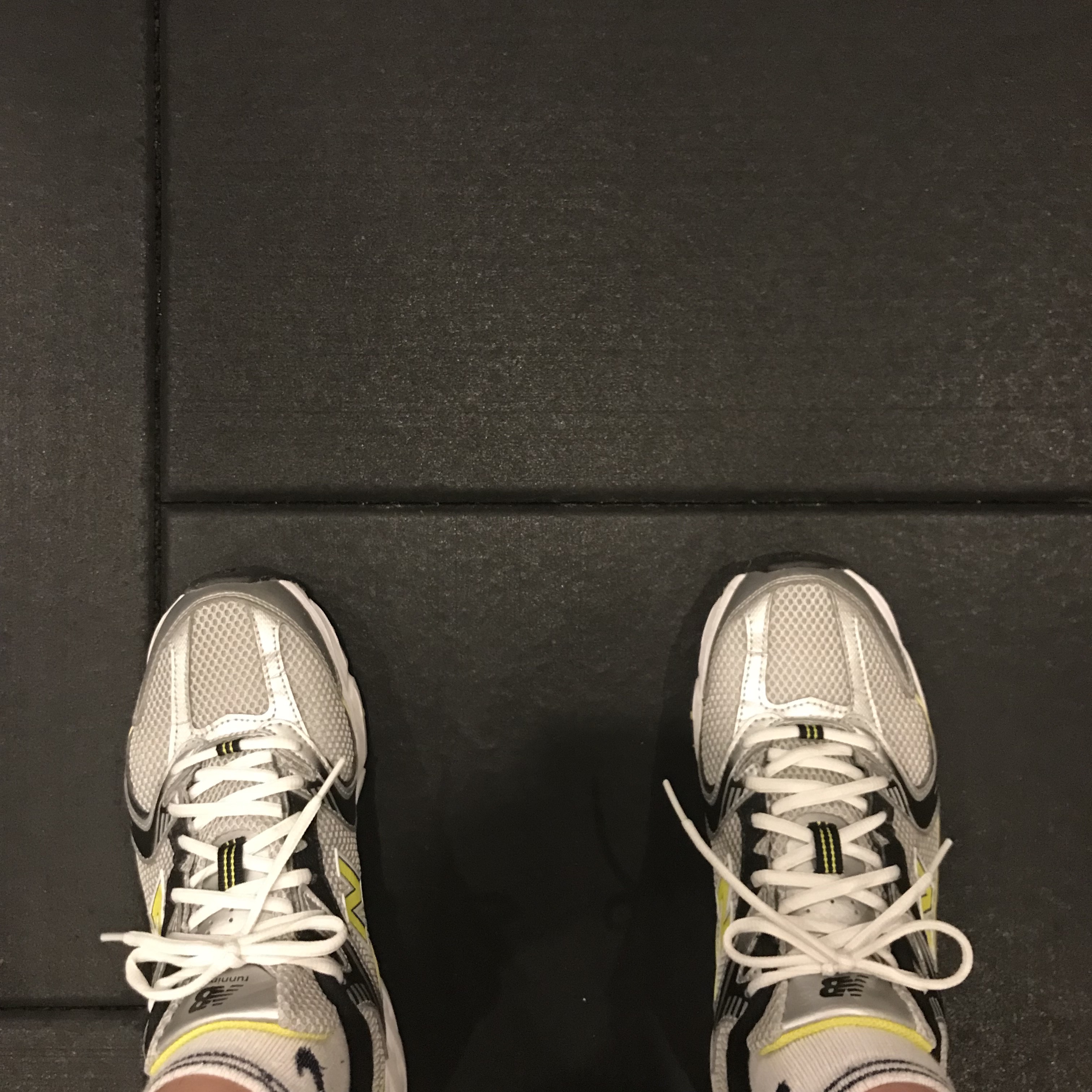 New Balance 530 Silver 착용 스타일