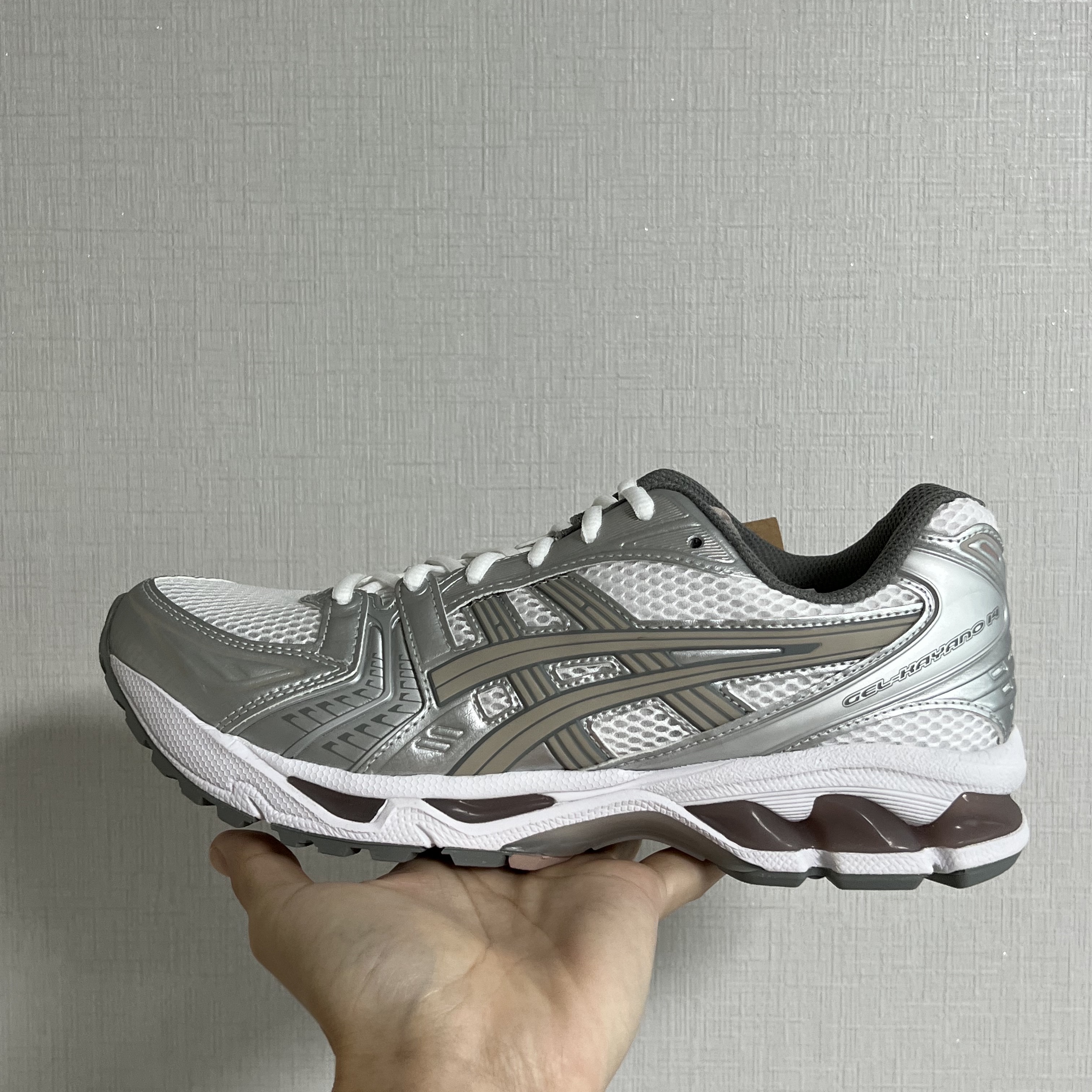 (W) Asics Gel-Kayano 14 White Moonrock 착용 스타일 - 1