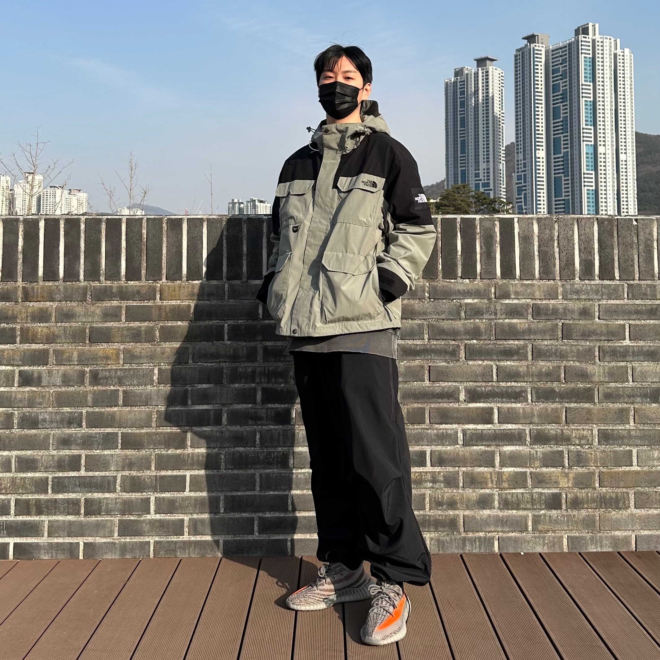 Adidas Yeezy Boost 350 V2 Beluga - Reflective 착용 스타일 - 1