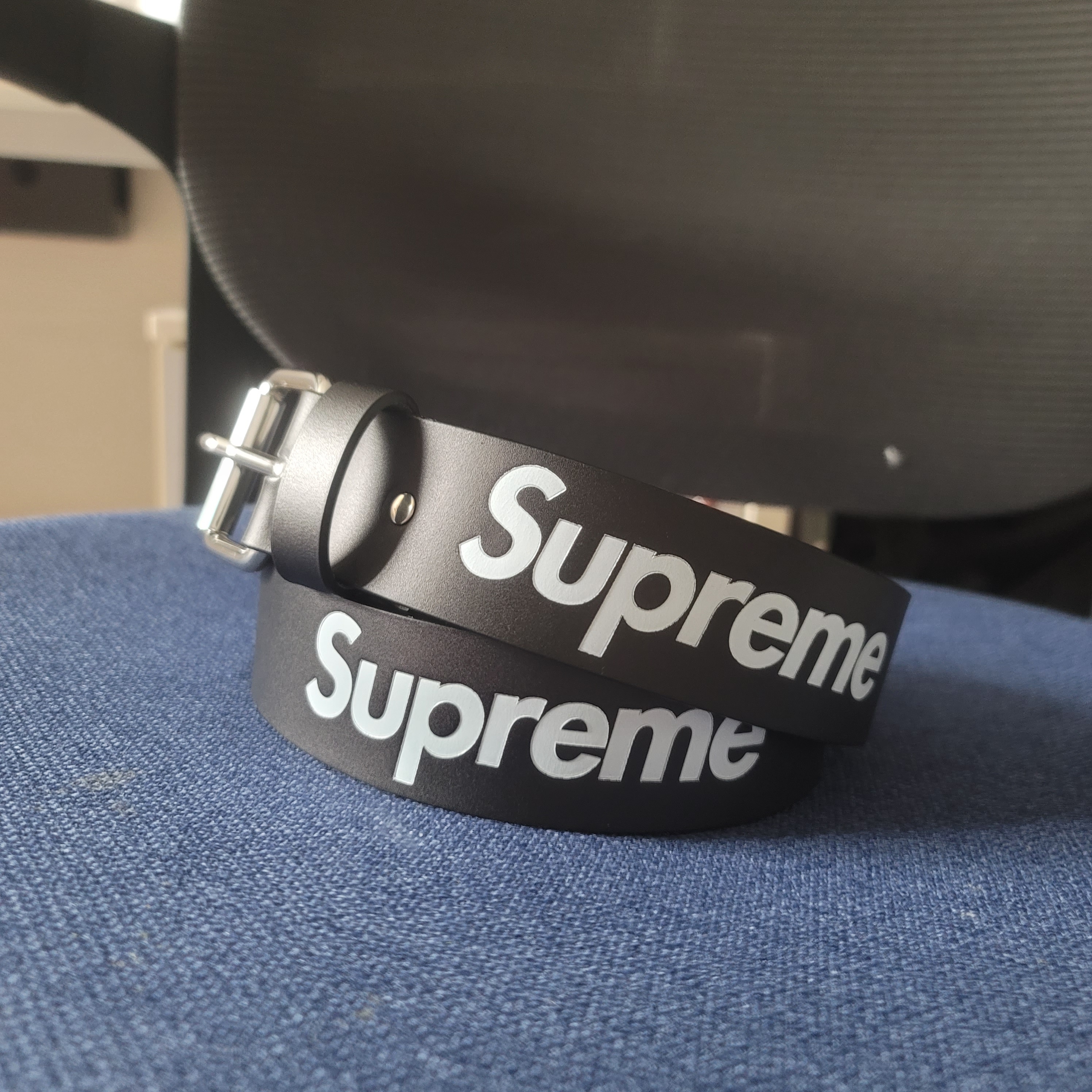 Supreme Repeat Leather Belt Black - 22SS 착용 스타일