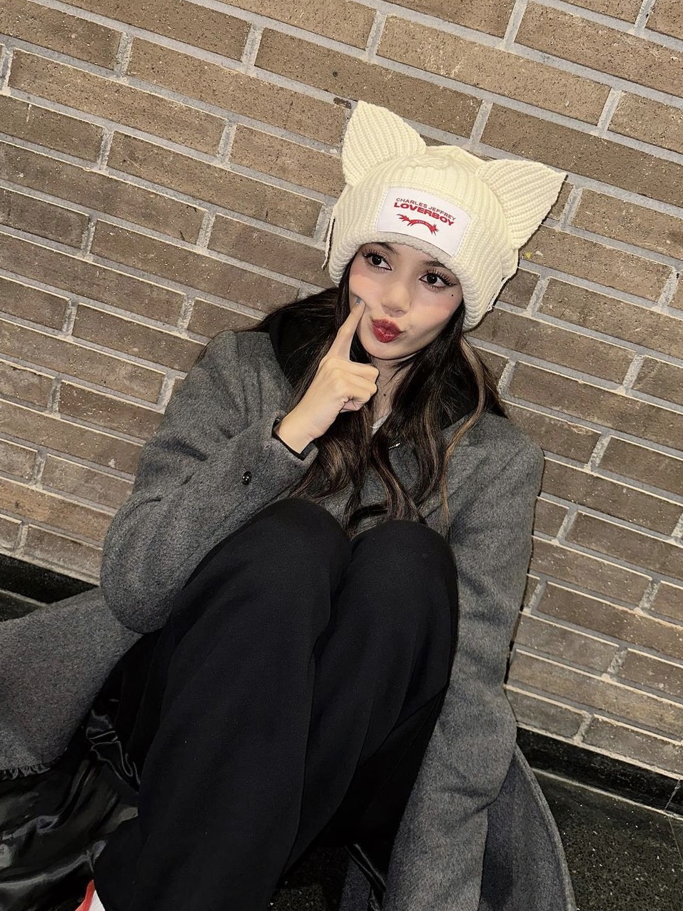 Charles Jeffrey Loverboy Chunky Ears Beanie Ecru 착용 스타일 - 2