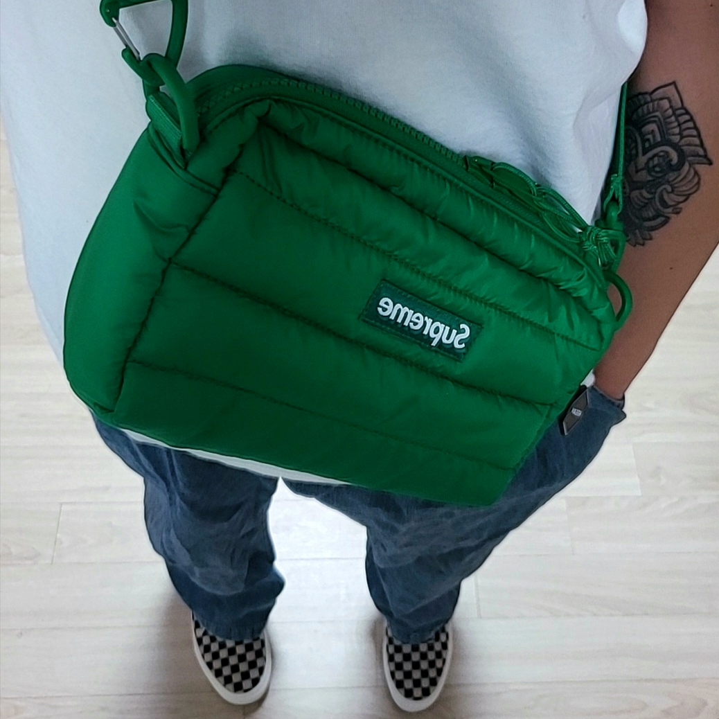 Supreme Puffer Side Bag Green - 22FW 착용 스타일