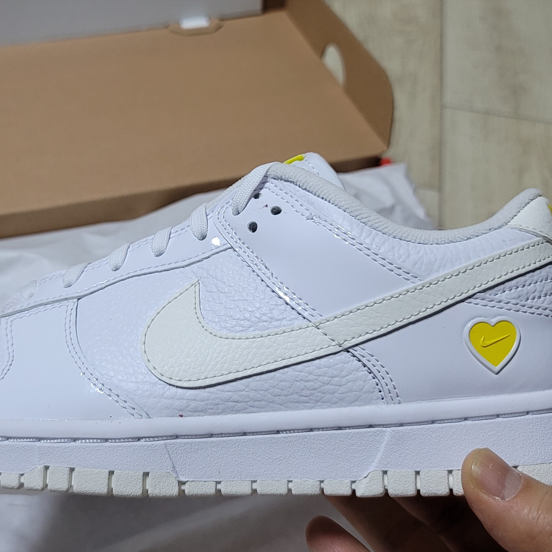 (W) Nike Dunk Low Valentine's Day White Optic Yellow 착용 스타일