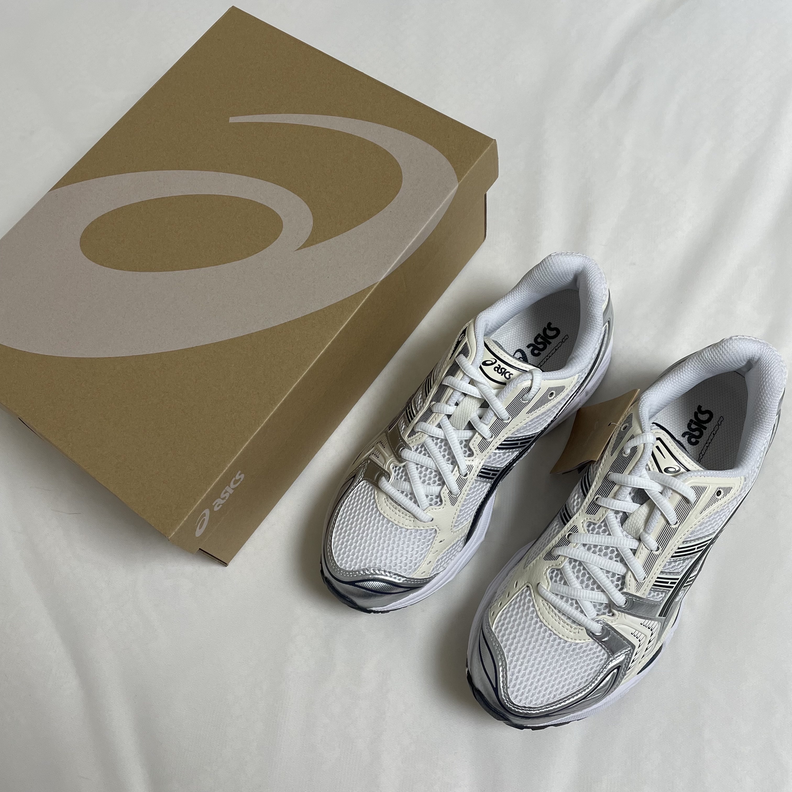 (W) Asics Gel-Kayano 14 White Midnight 착용 스타일 - 1