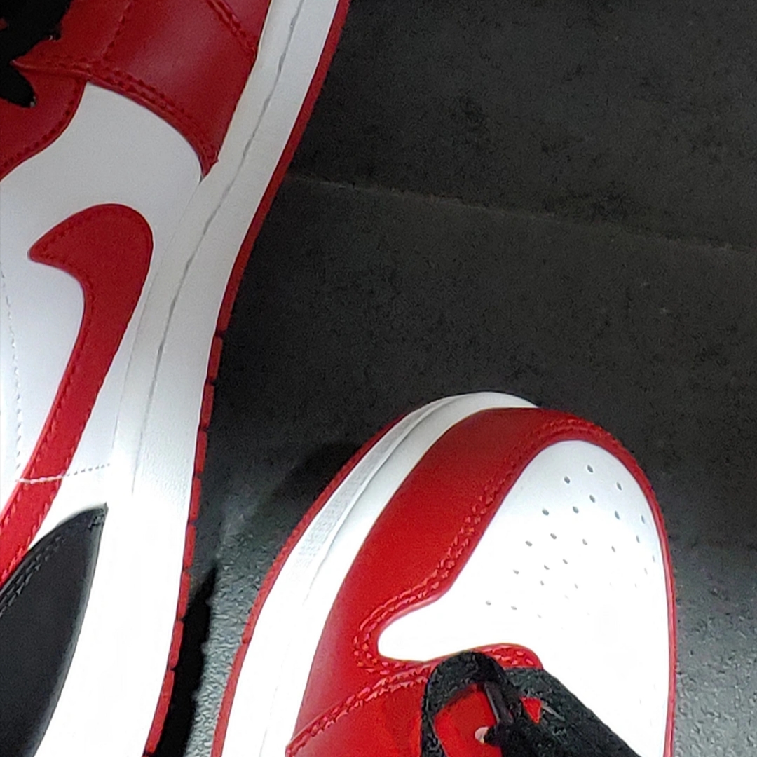 Jordan 1 Low White Gym Red Black 착용 스타일