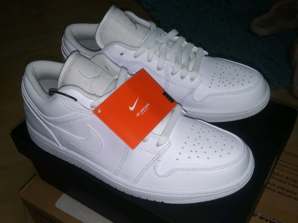 Jordan 1 Low Triple White 착용 스타일