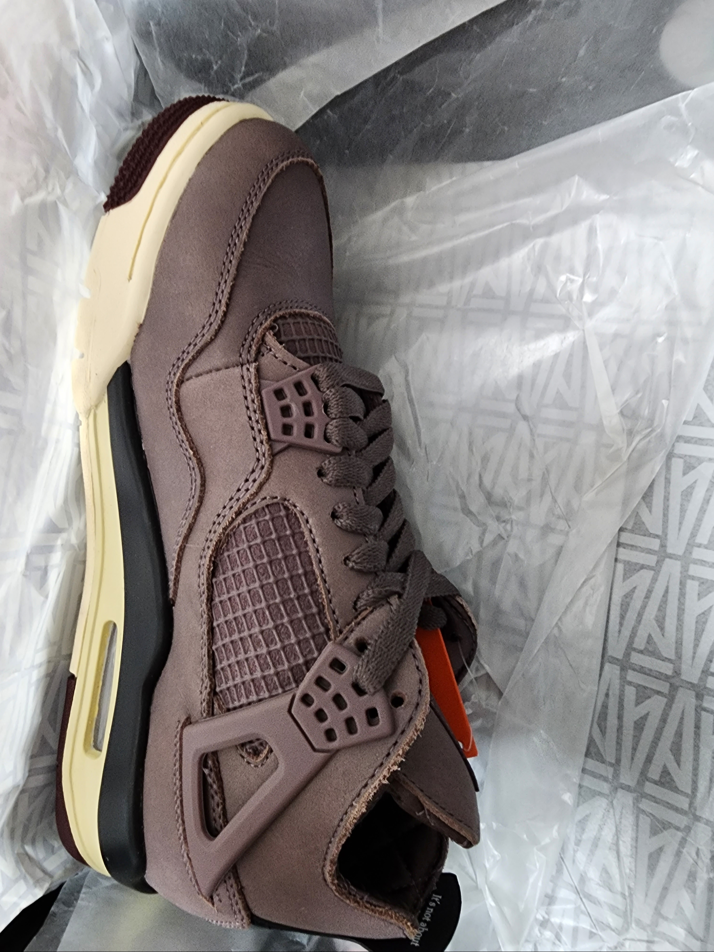Jordan 4 x A Ma Maniere Retro Violet Ore 착용 스타일 - 3