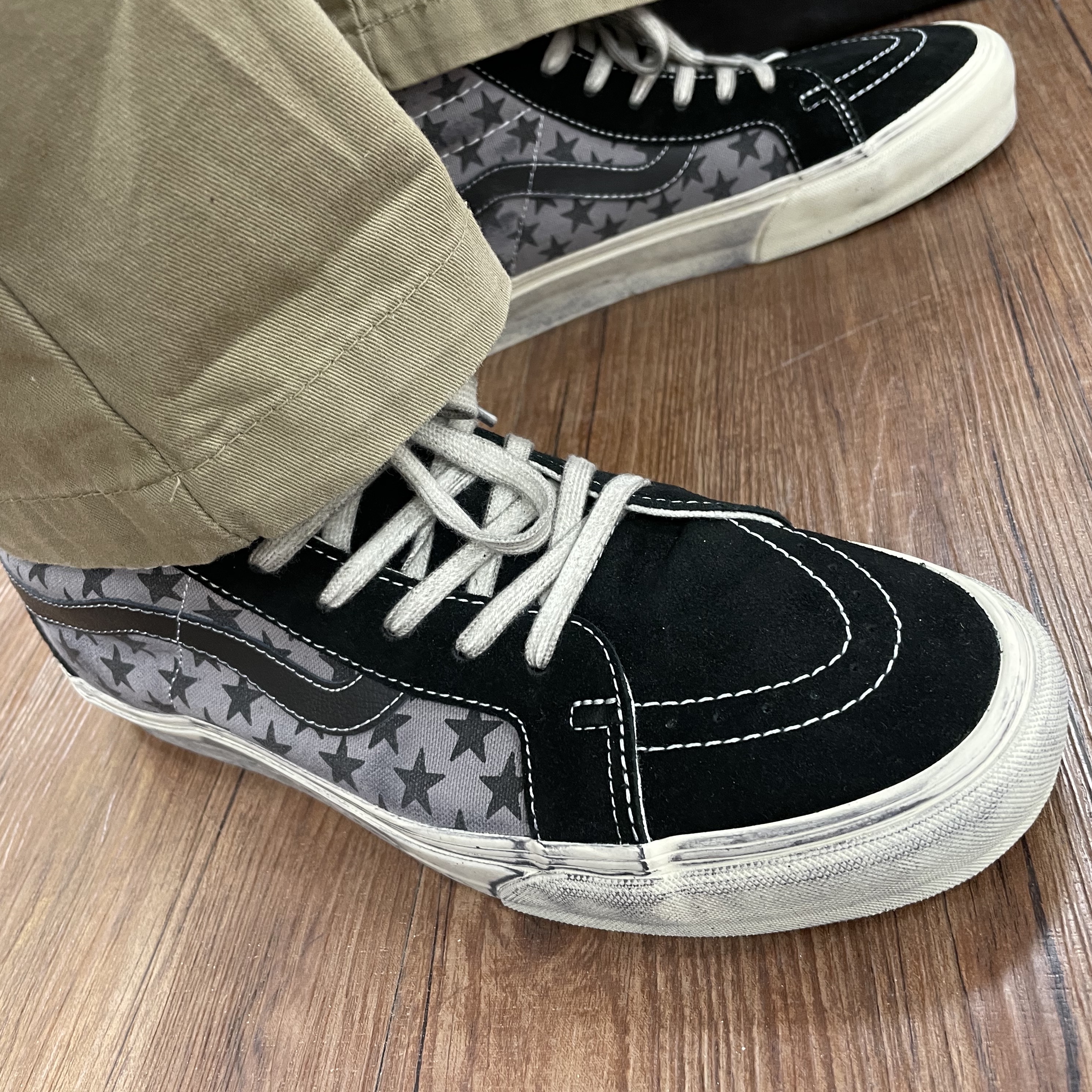 Vans Vault x Bianca Chandon Sk8-Hi Reissue LX Stressed Black Gray 착용 스타일