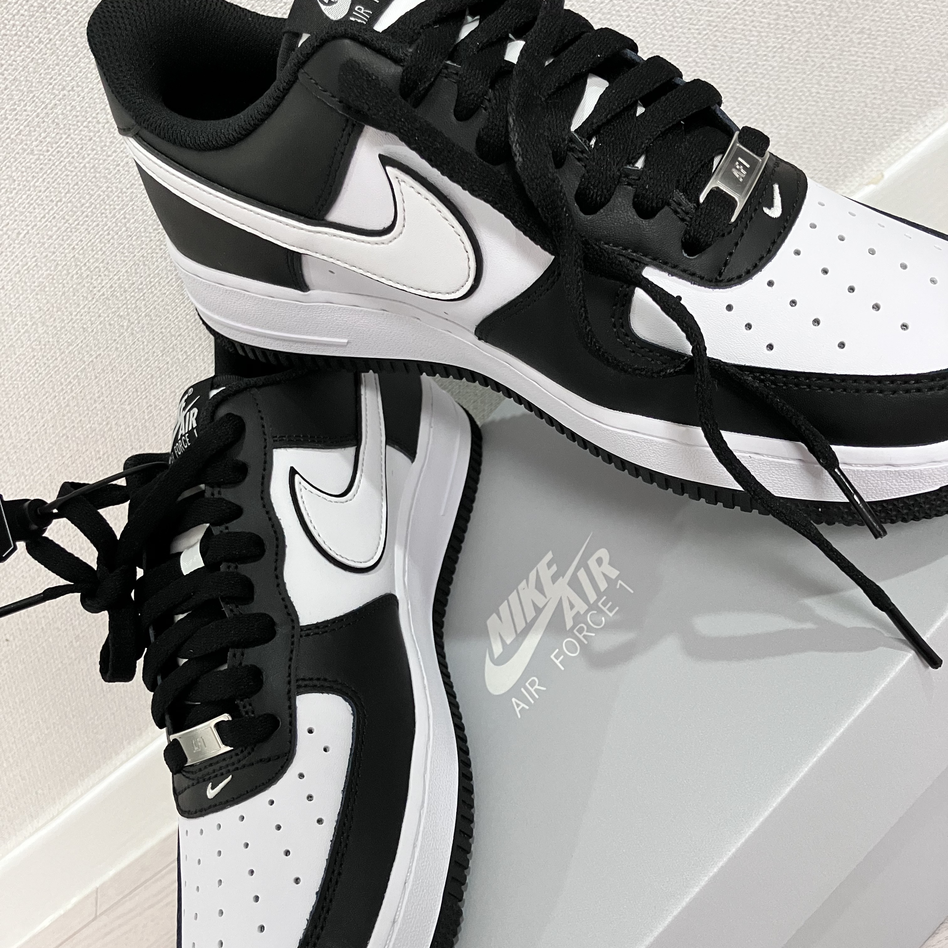 Nike Air Force 1 '07 Black White 착용 스타일 - 1